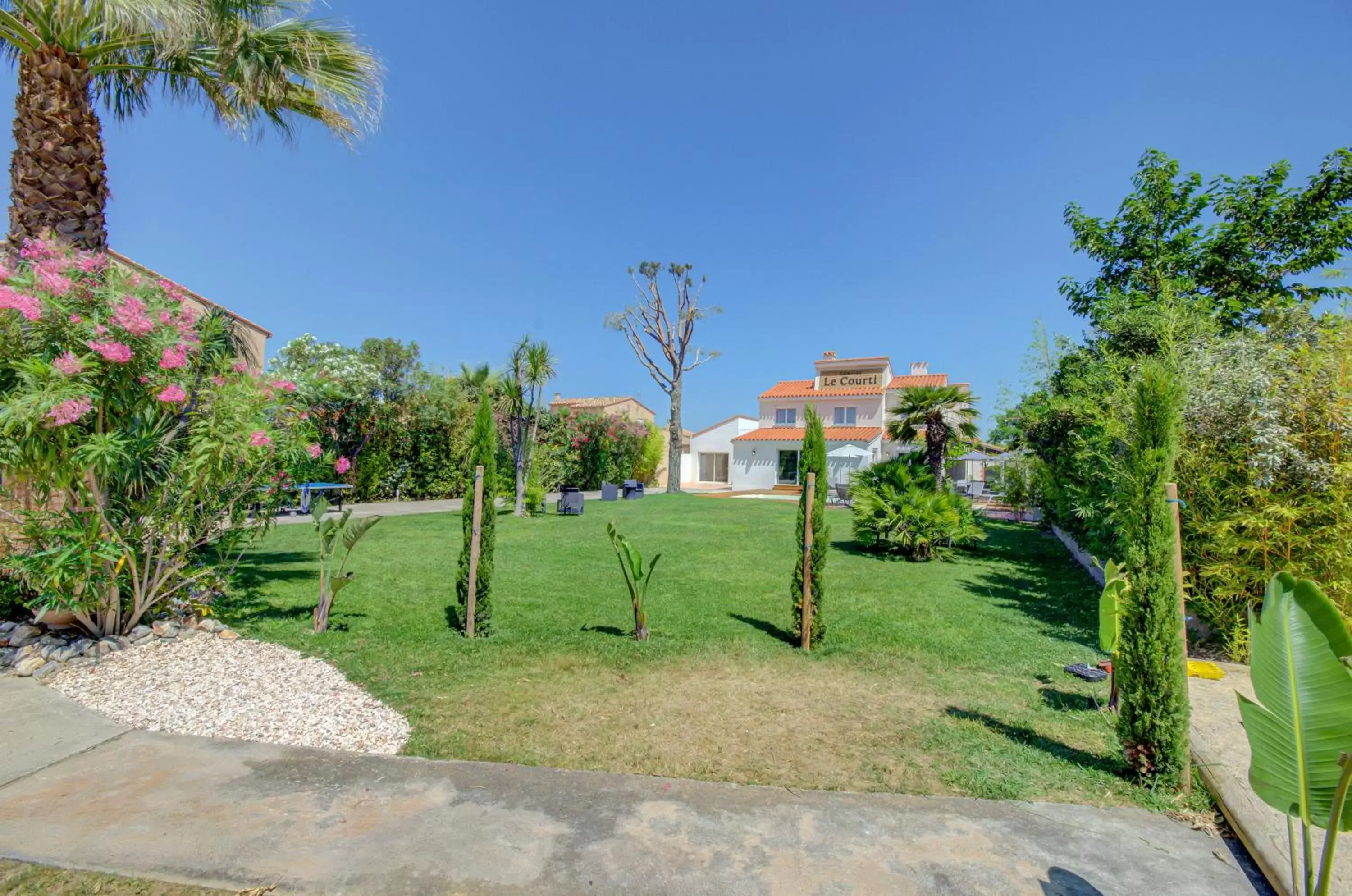 View (from property/room), Garden in Domaine Le Courti