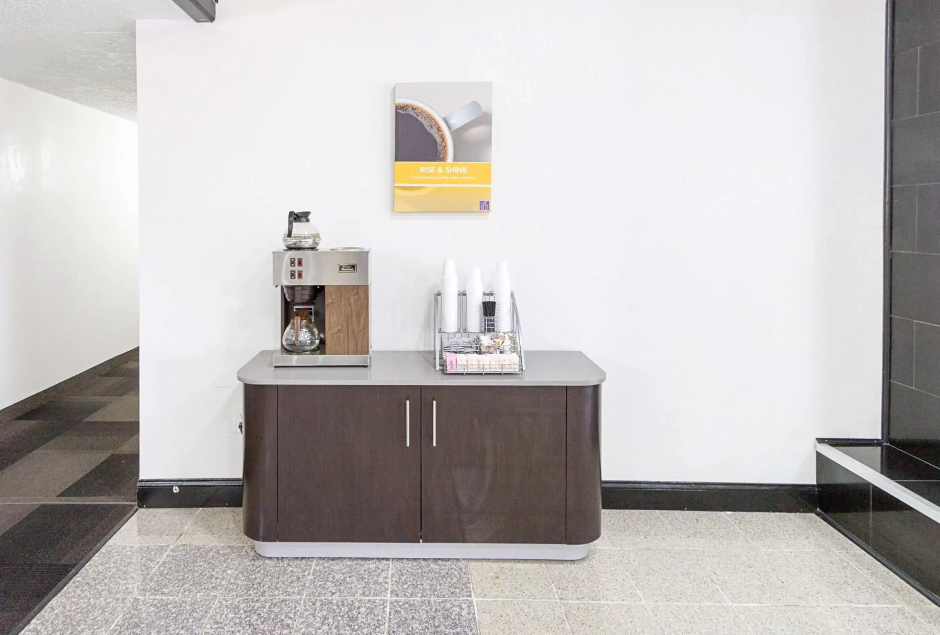 Lobby or reception, Coffee/Tea Facilities in Motel 6-Sidney, OH