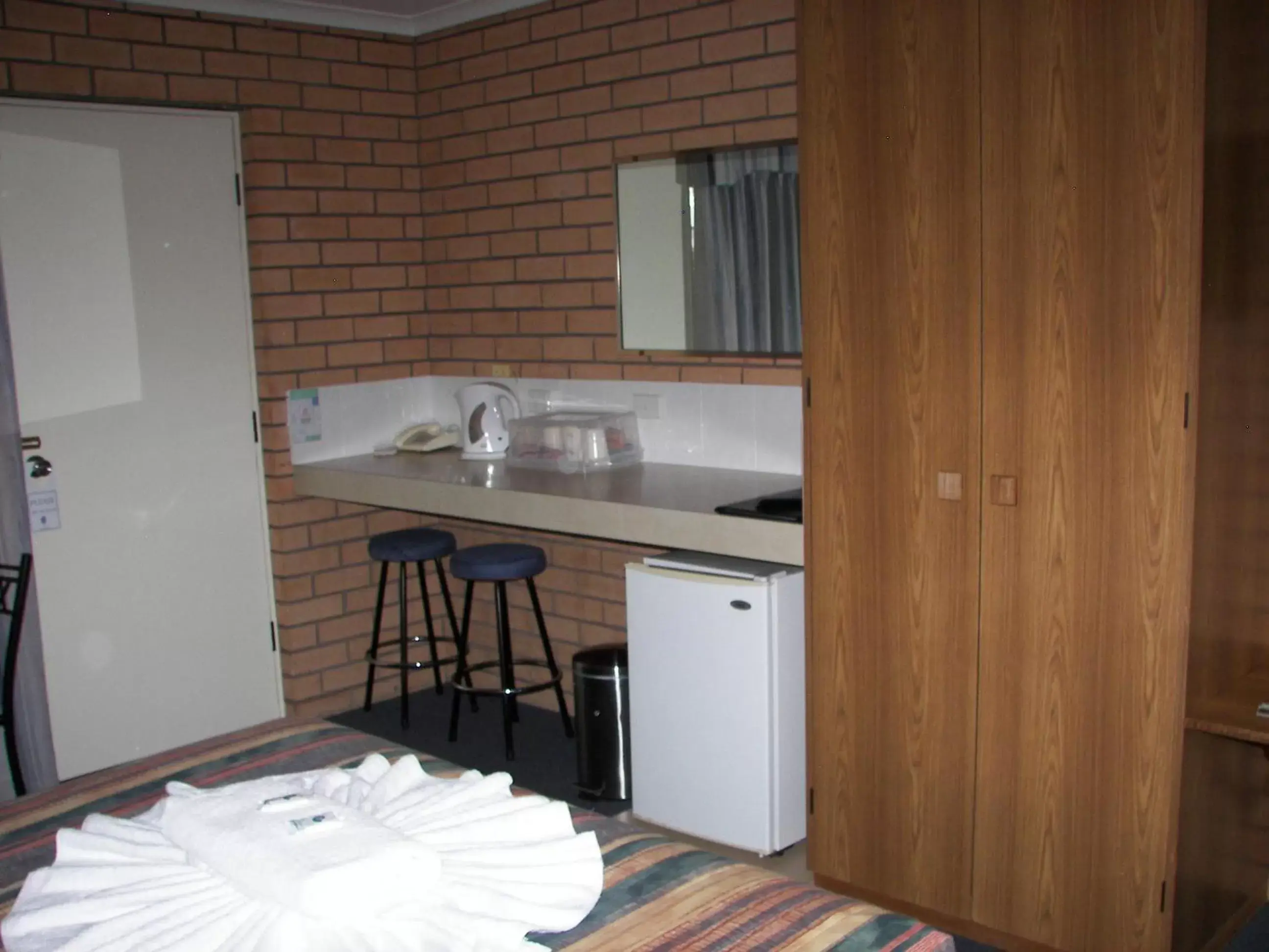 Triple Room with Bathroom in Bega Southtown Motor Inn