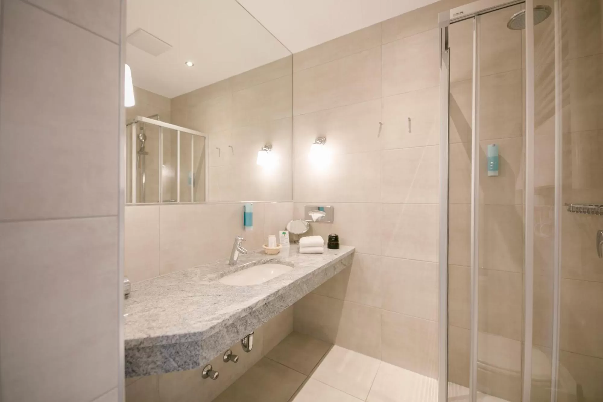 Photo of the whole room in Hotel Sailer