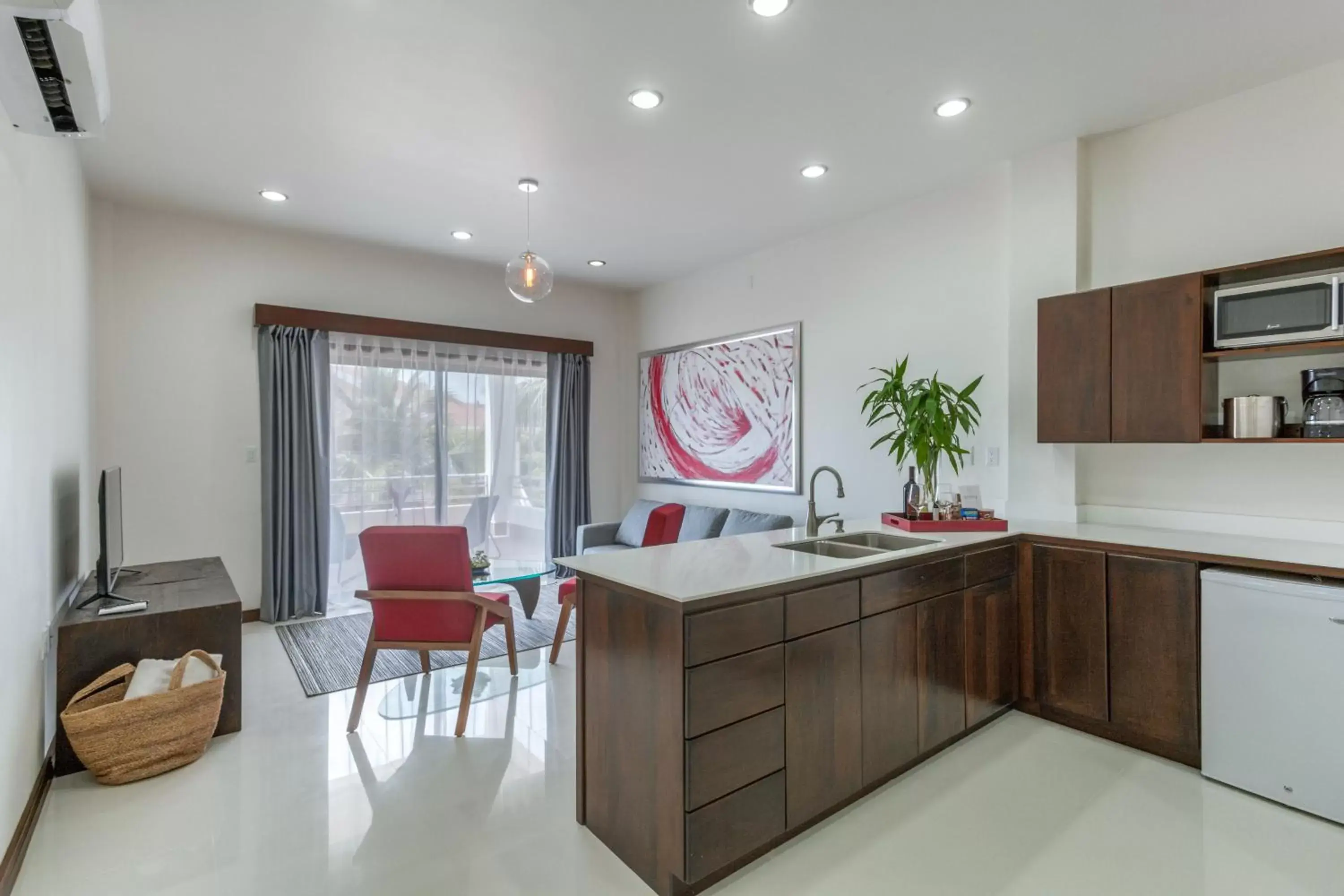 Kitchen or kitchenette, Kitchen/Kitchenette in The Ellysian Boutique Hotel