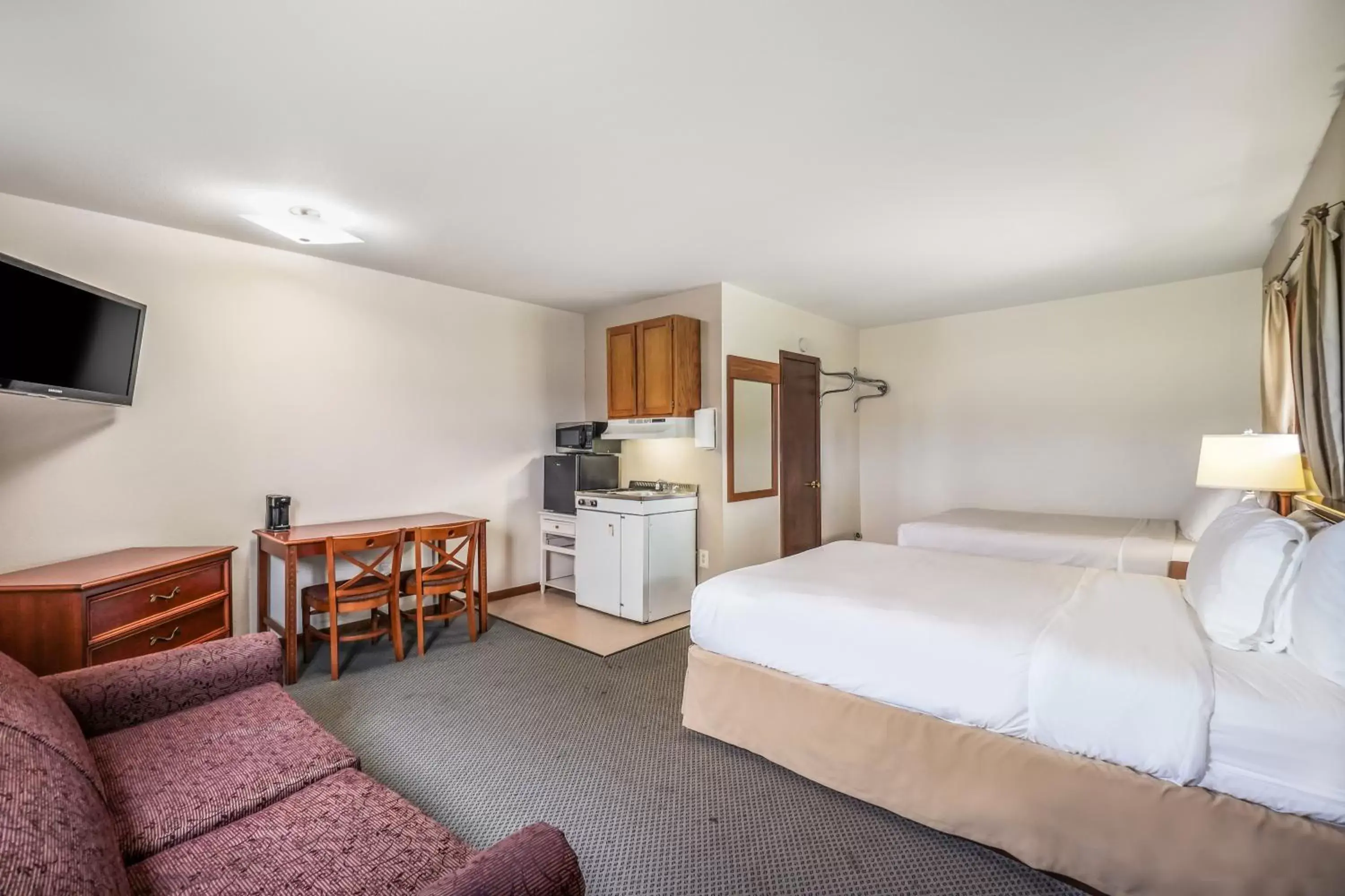 Americas Best Value Inn Marquette