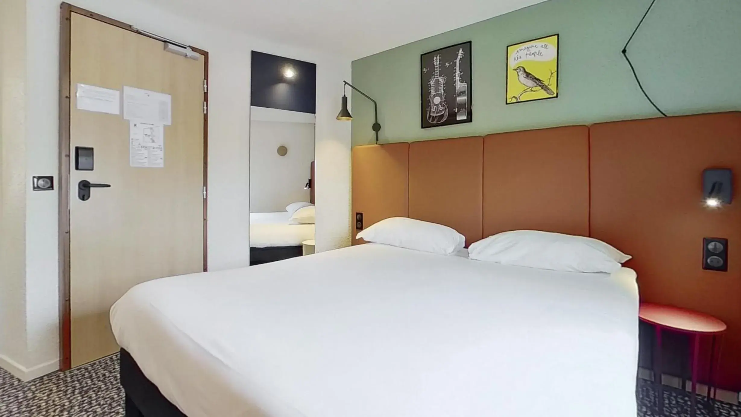 Bedroom, Bed in ibis Paris Brancion Parc des Expositions 15eme