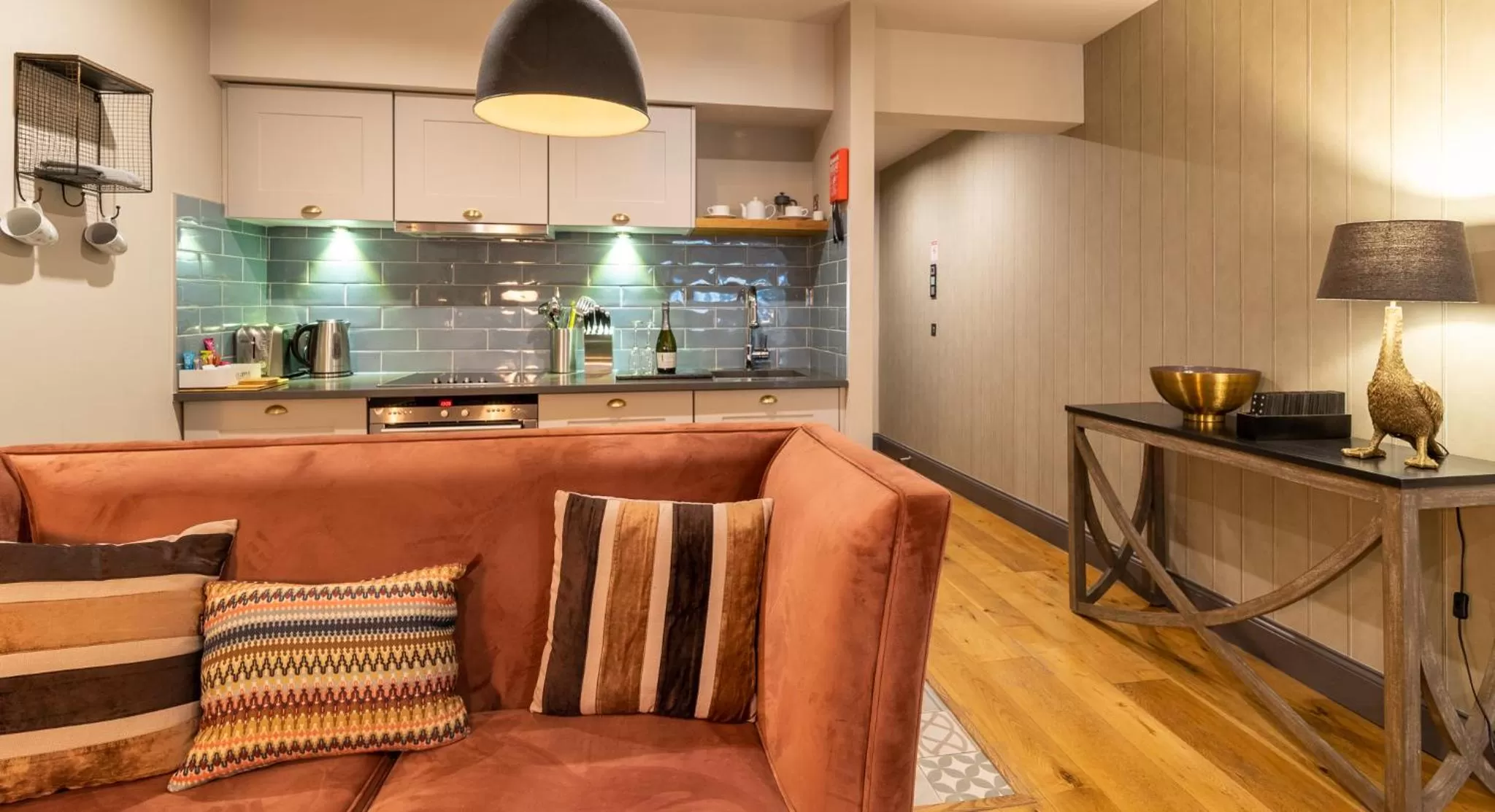 Coffee/tea facilities, Kitchen/Kitchenette in The Lawrance Luxury Aparthotel - Harrogate