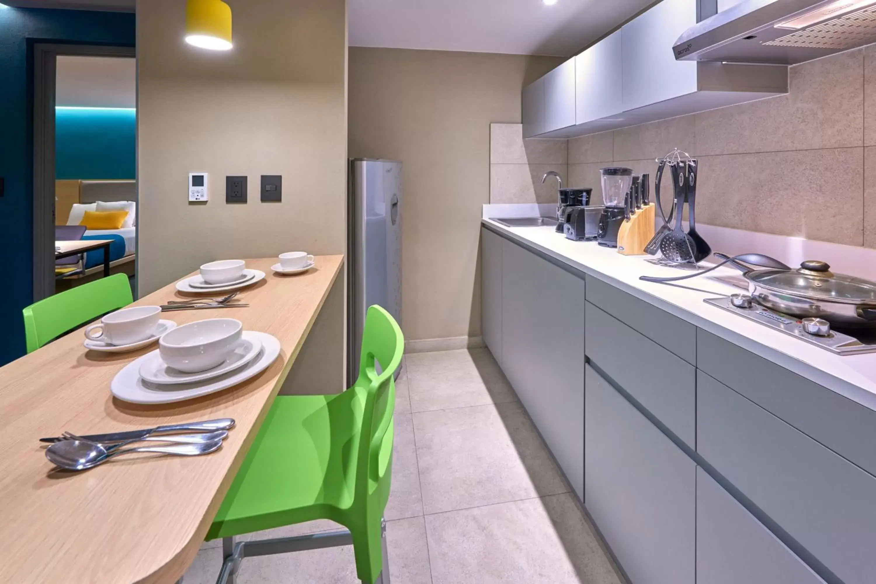 Kitchen or kitchenette, Restaurant/Places to Eat in City Express by Marriott Suites Toluca