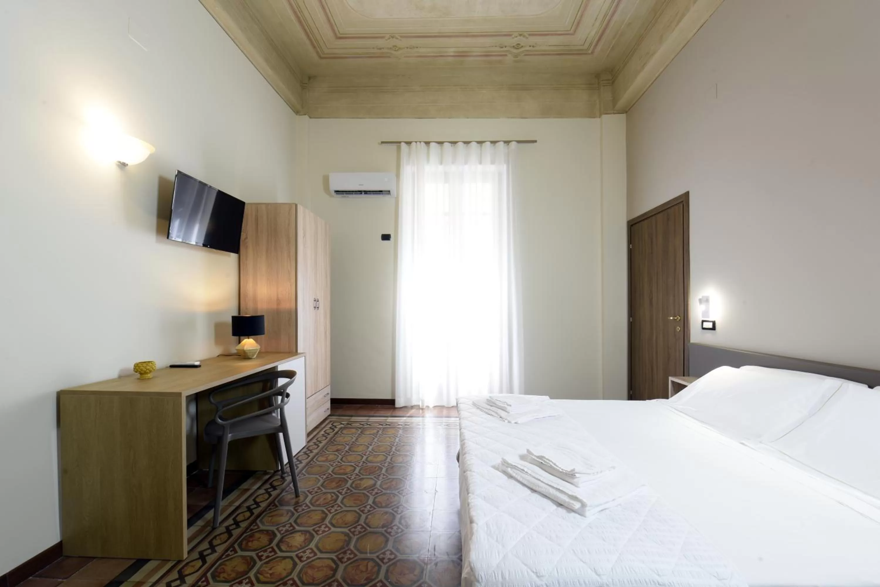 Photo of the whole room in Hotel Roma 62