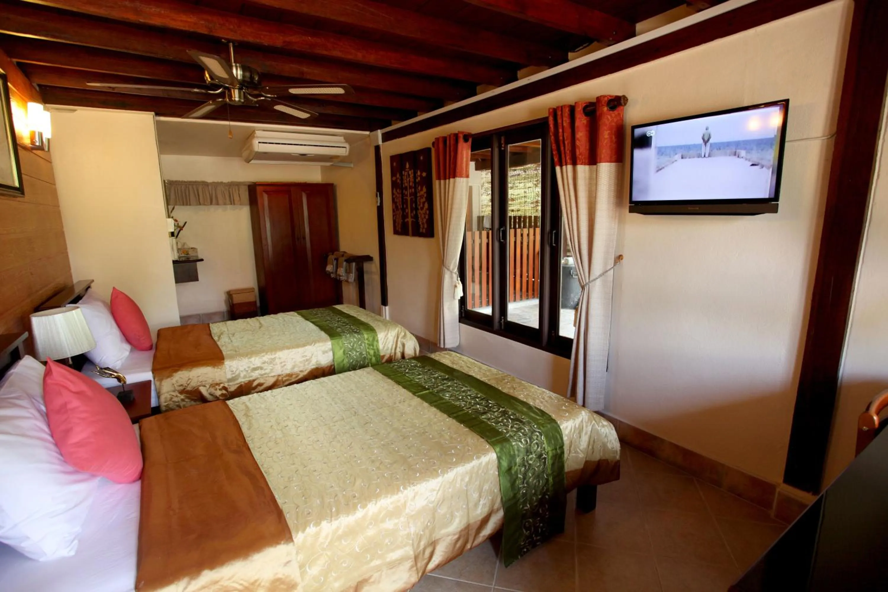 Photo of the whole room, Bed in Ao Nang Home Stay - Adults Only