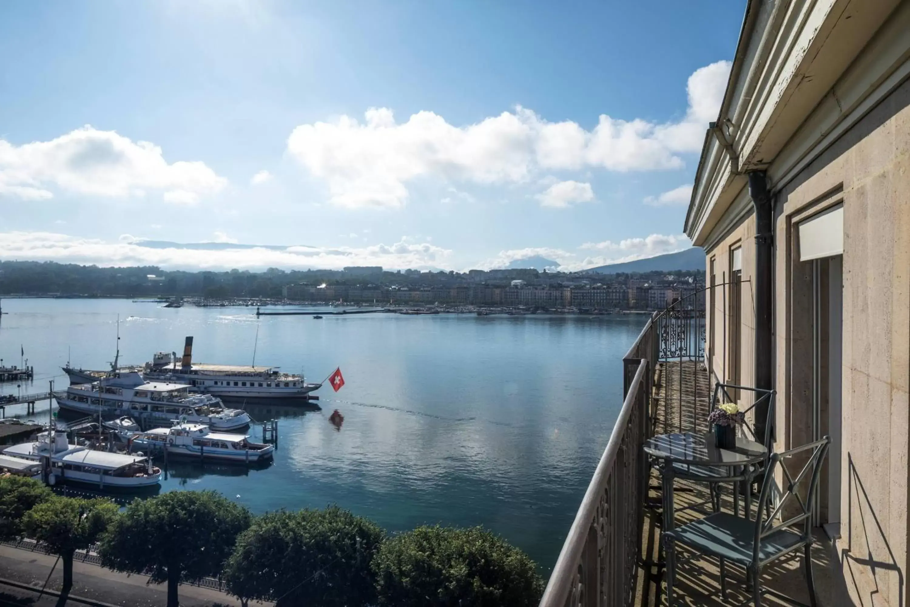 Photo of the whole room, River View in The Ritz-Carlton Hotel de la Paix, Geneva