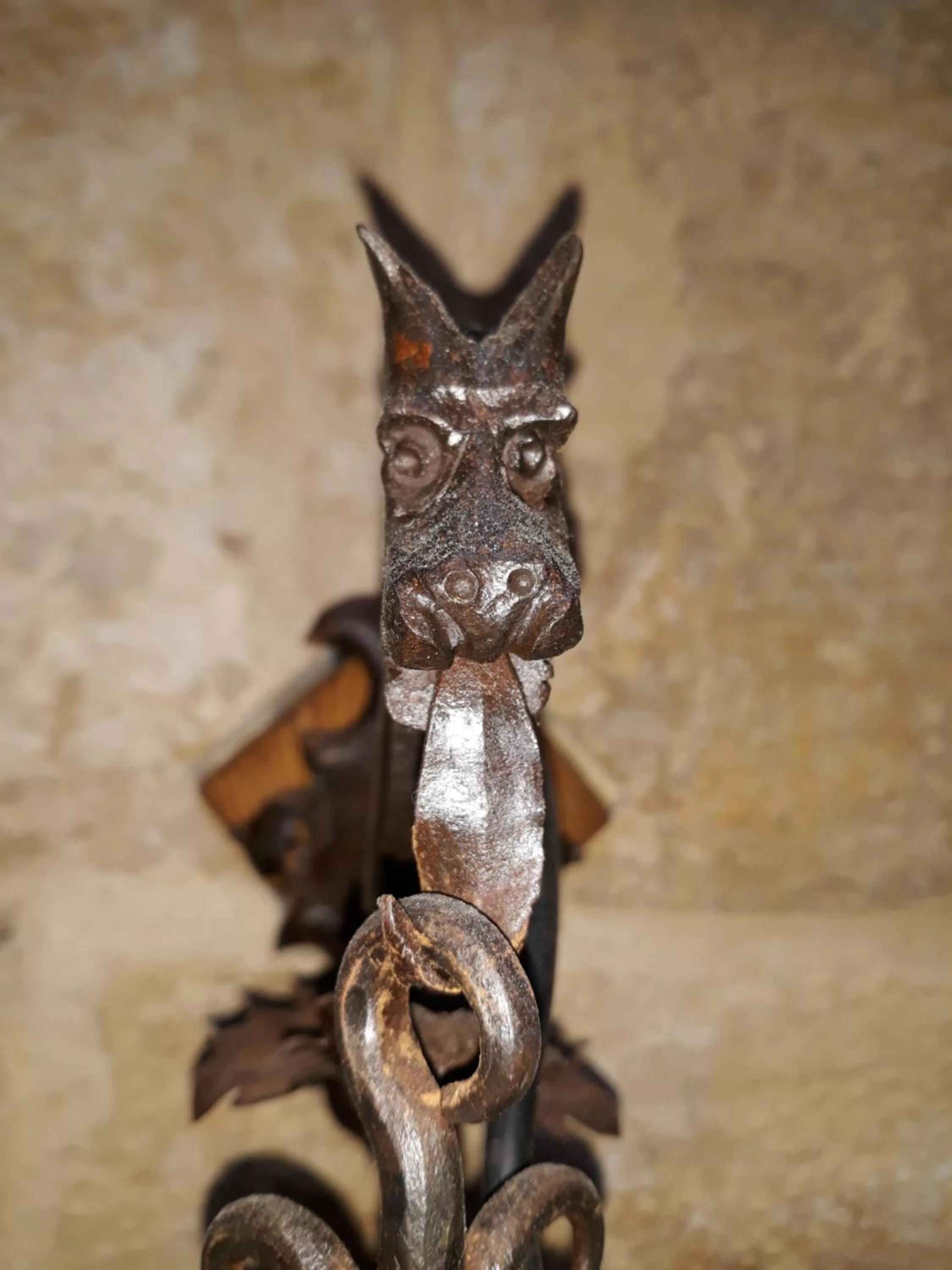 Decorative detail in The 3Cities Auberge