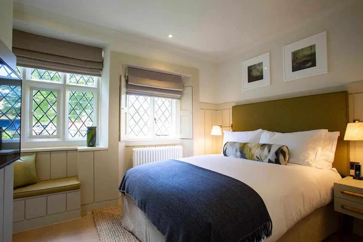 Small Double Room in The Falcon Hotel Small Double Room in The Falcon Hotel