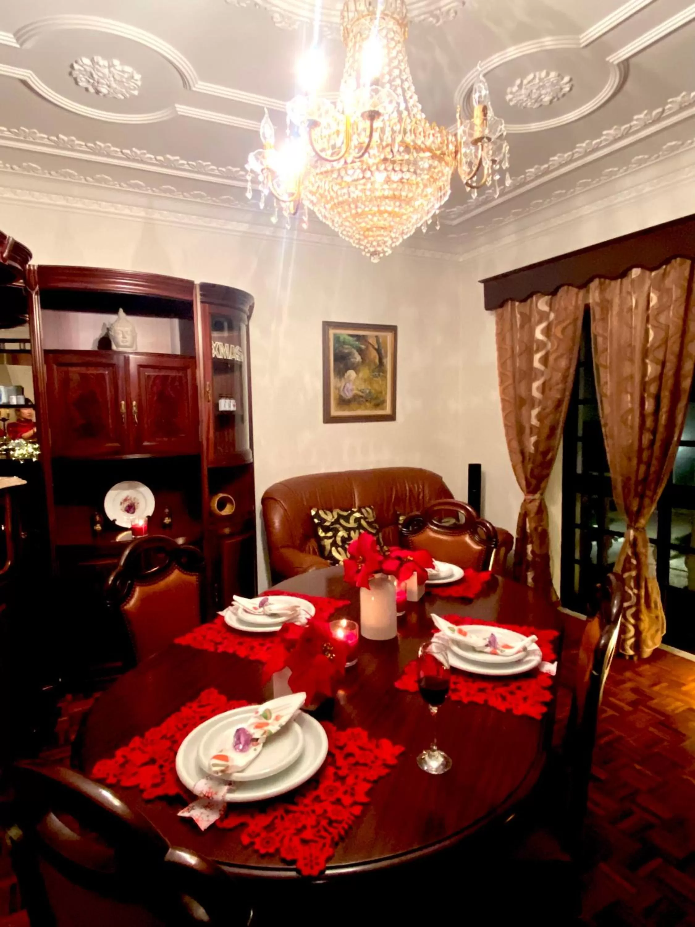 Communal lounge/ TV room, Restaurant/Places to Eat in Spray B&B Sitio in Nazare Mini bar, European style