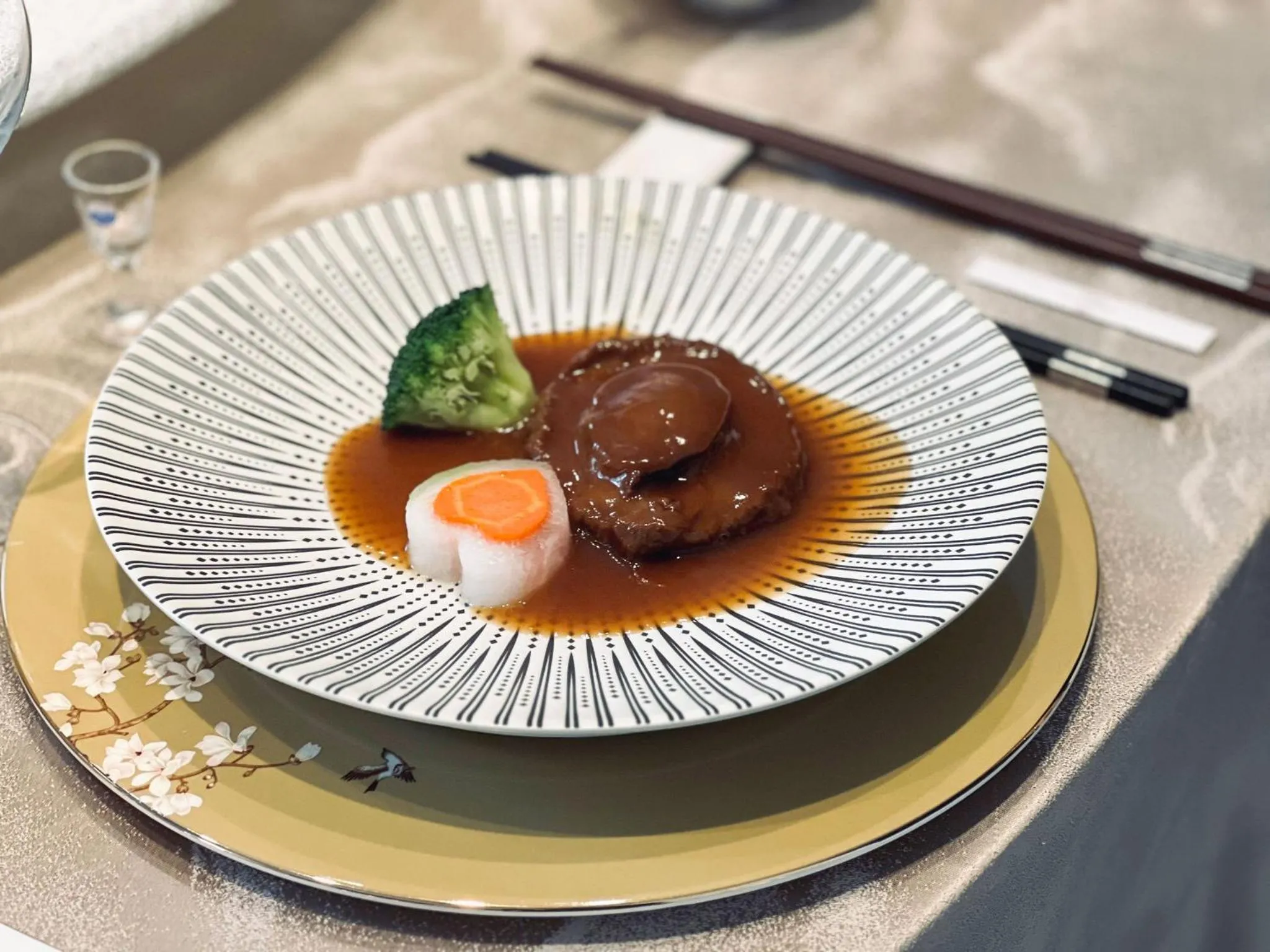 Restaurant/places to eat in Crowne Plaza Zhengzhou by IHG