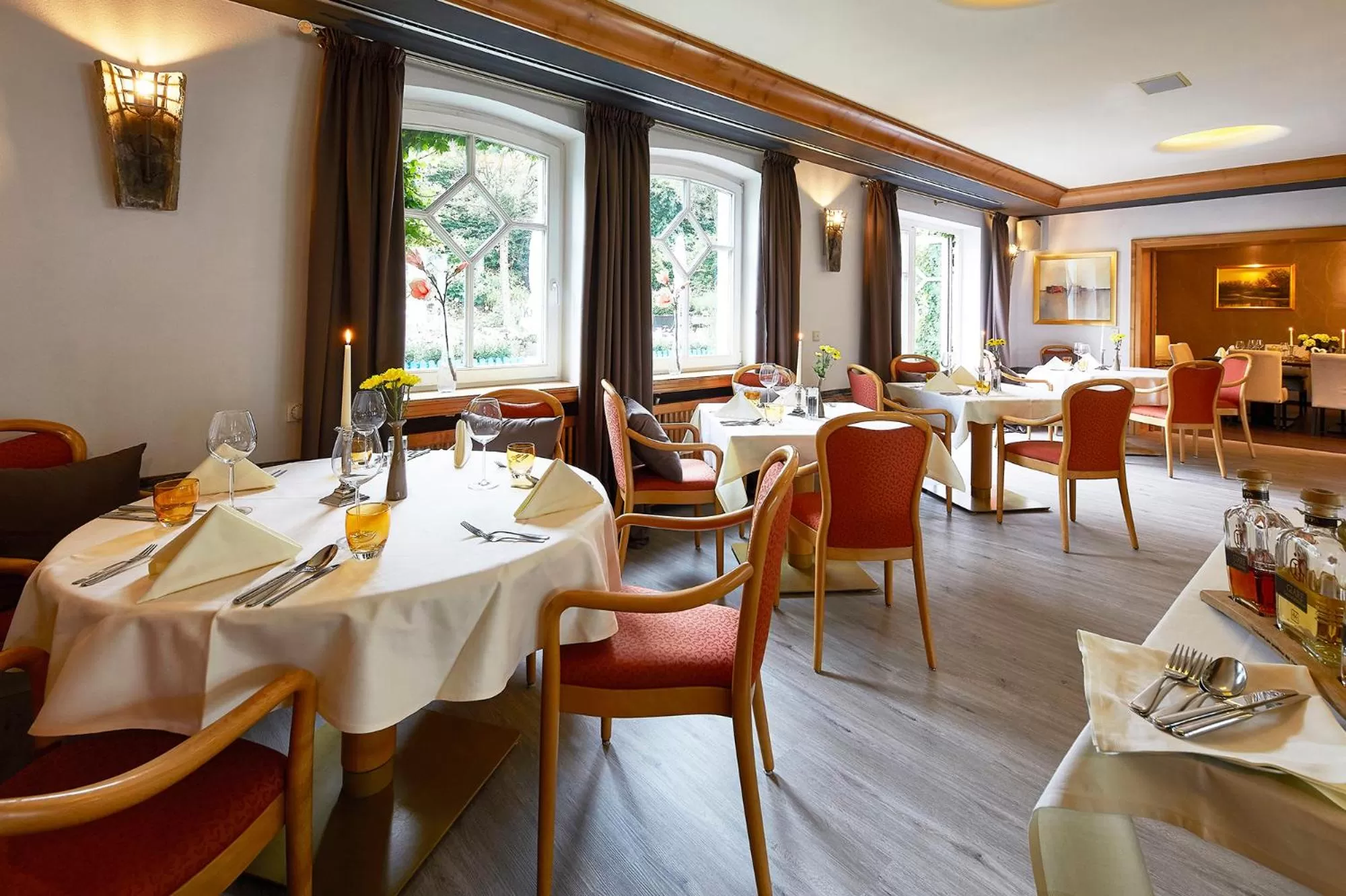 Restaurant/places to eat in Engemann Kurve