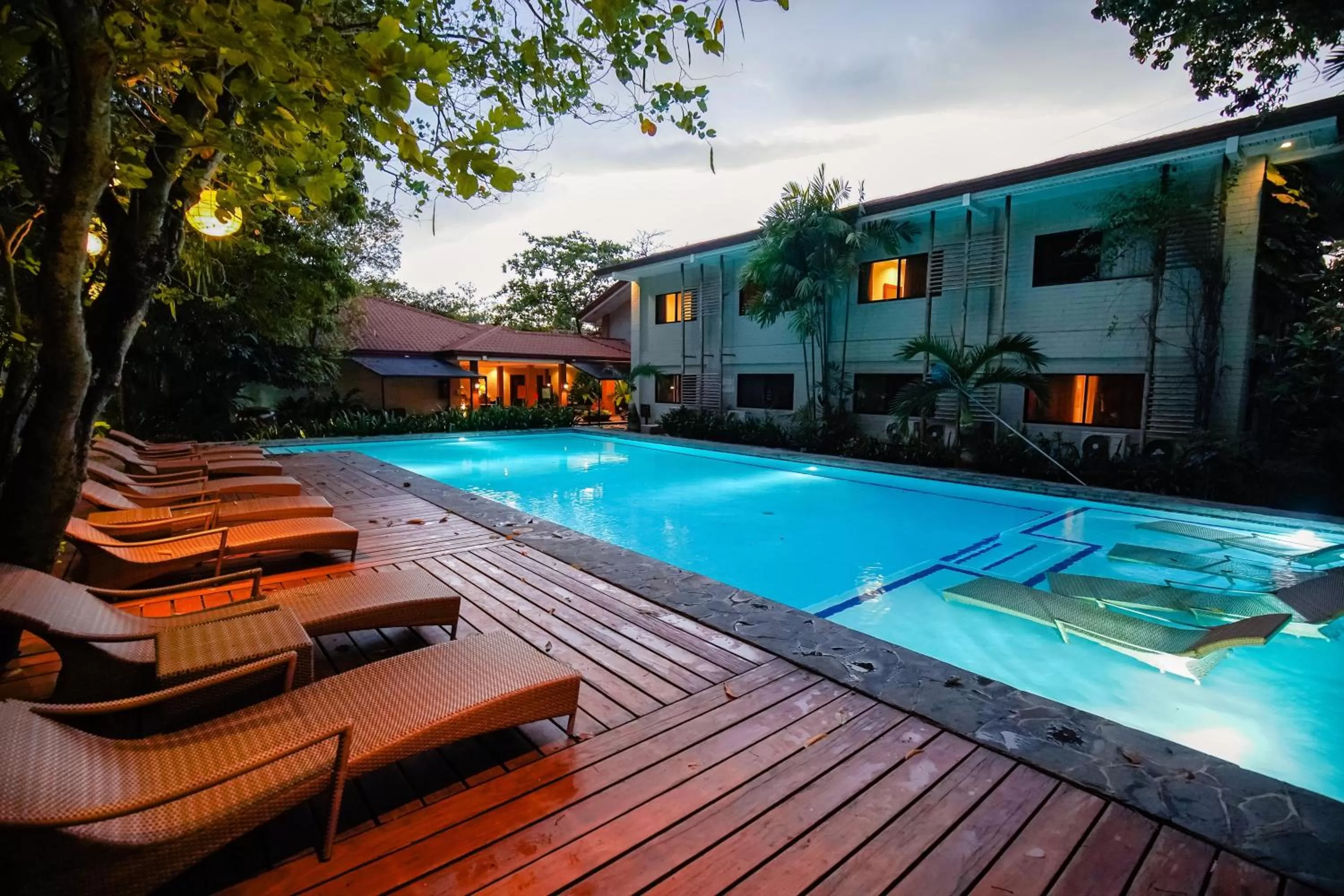 Swimming pool in Cebu White Sands Resort and Spa