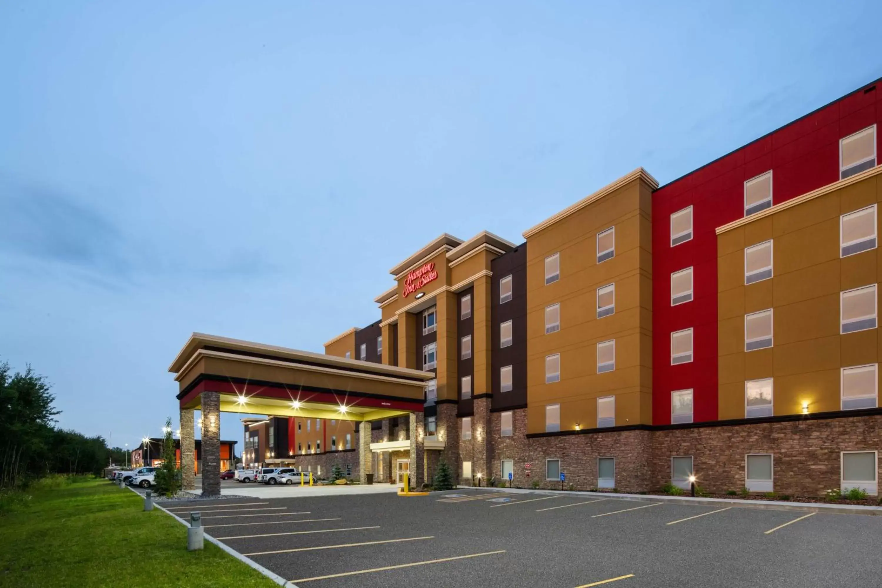 Property building in Hampton Inn & Suites Edmonton St. Albert, Ab Property building in Hampton Inn & Suites Edmonton St. Albert, Ab