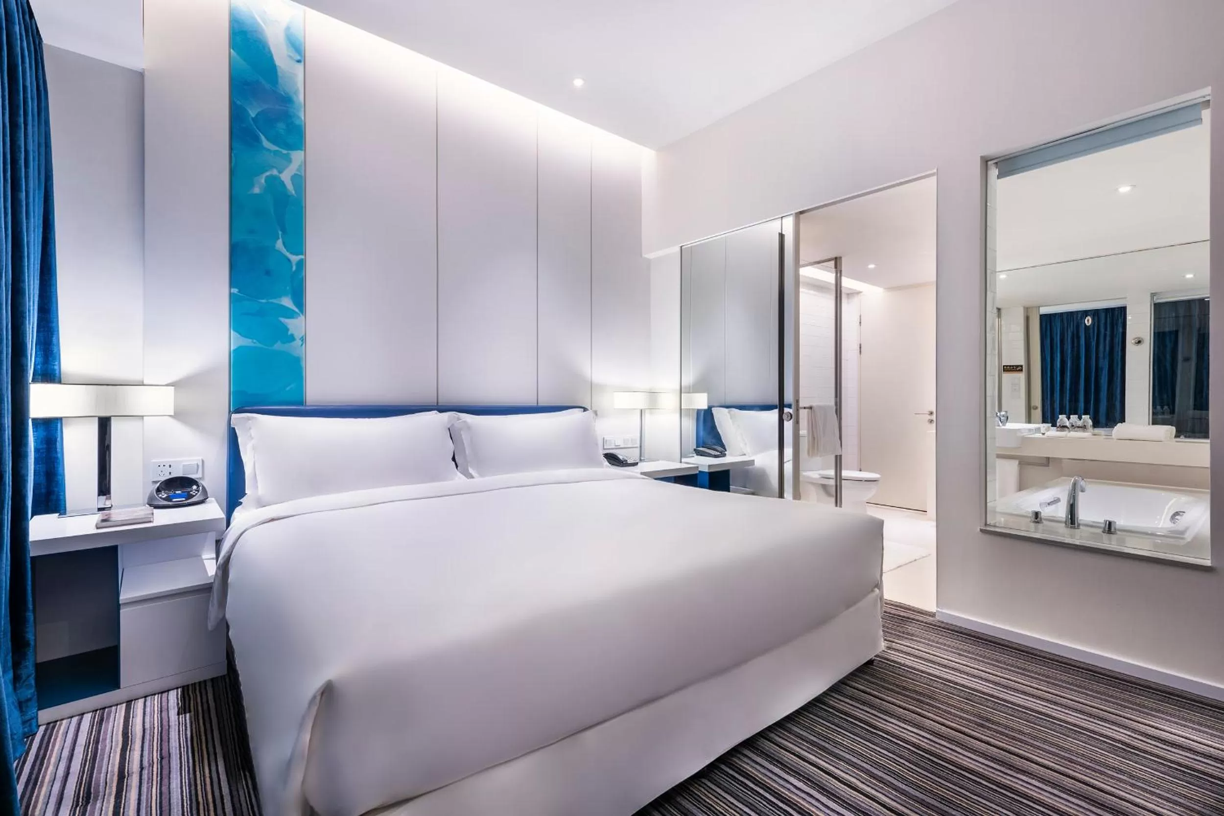 Bedroom, Bed in Grand Mercure Shanghai Century Park- Free Shuttle Bus to SNIEC