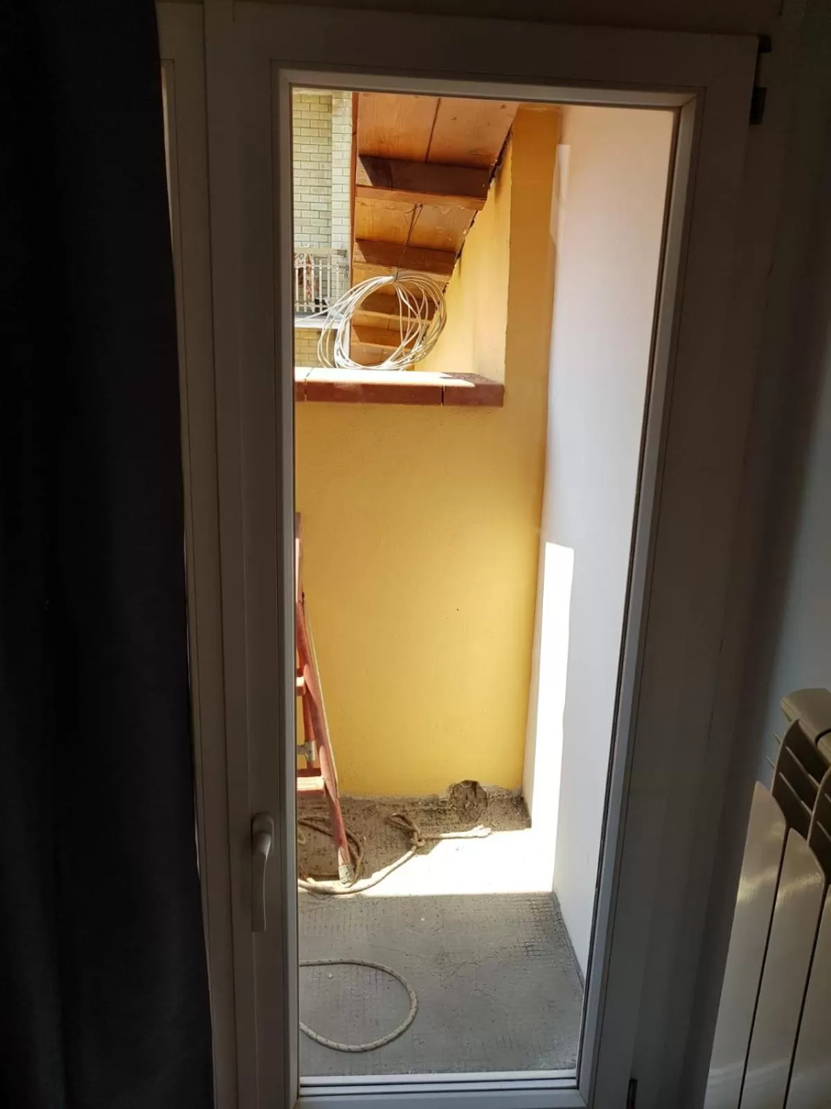 Dormi da me sul mare