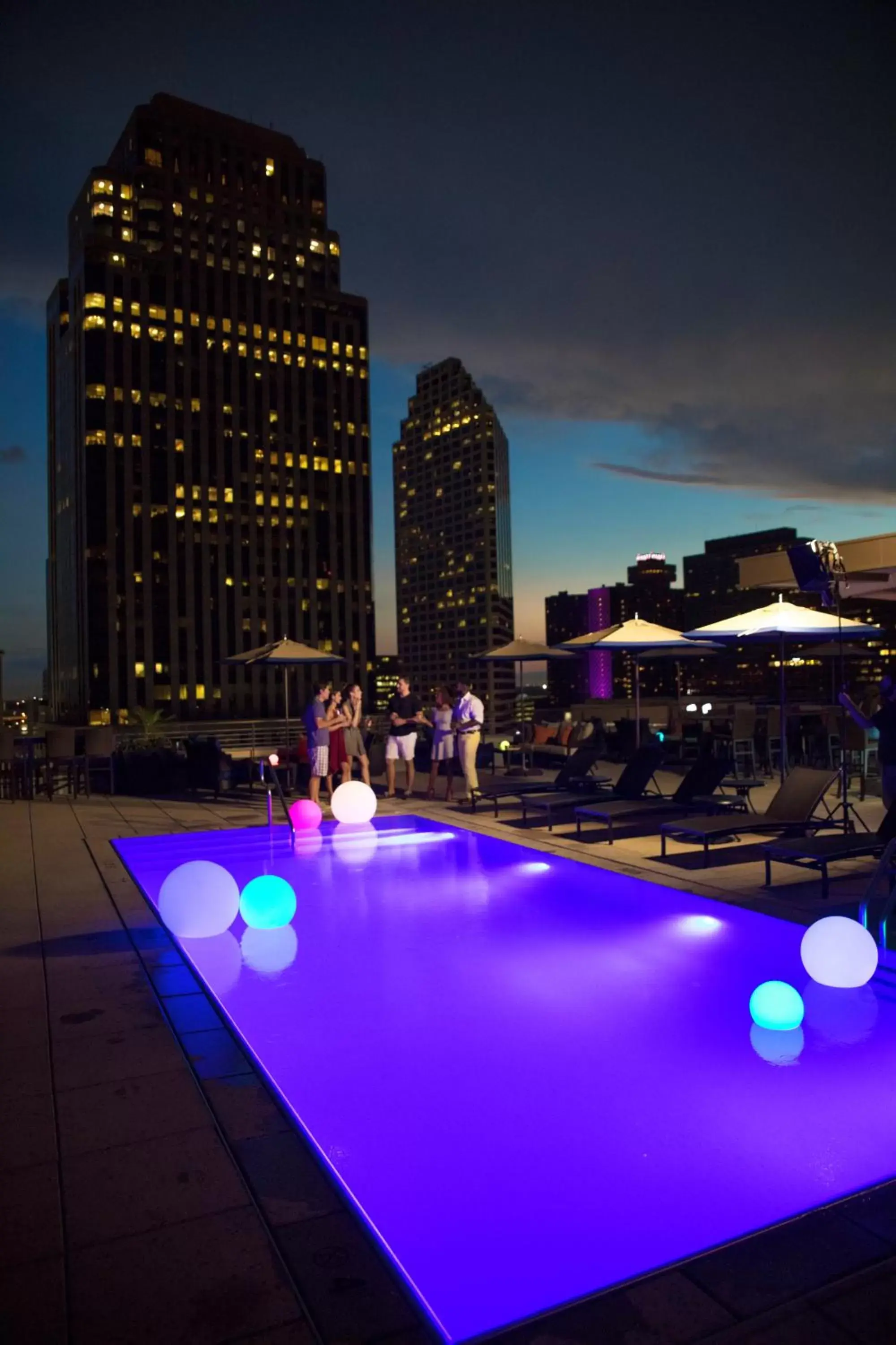 Property building, Swimming Pool in NOPSI Hotel New Orleans