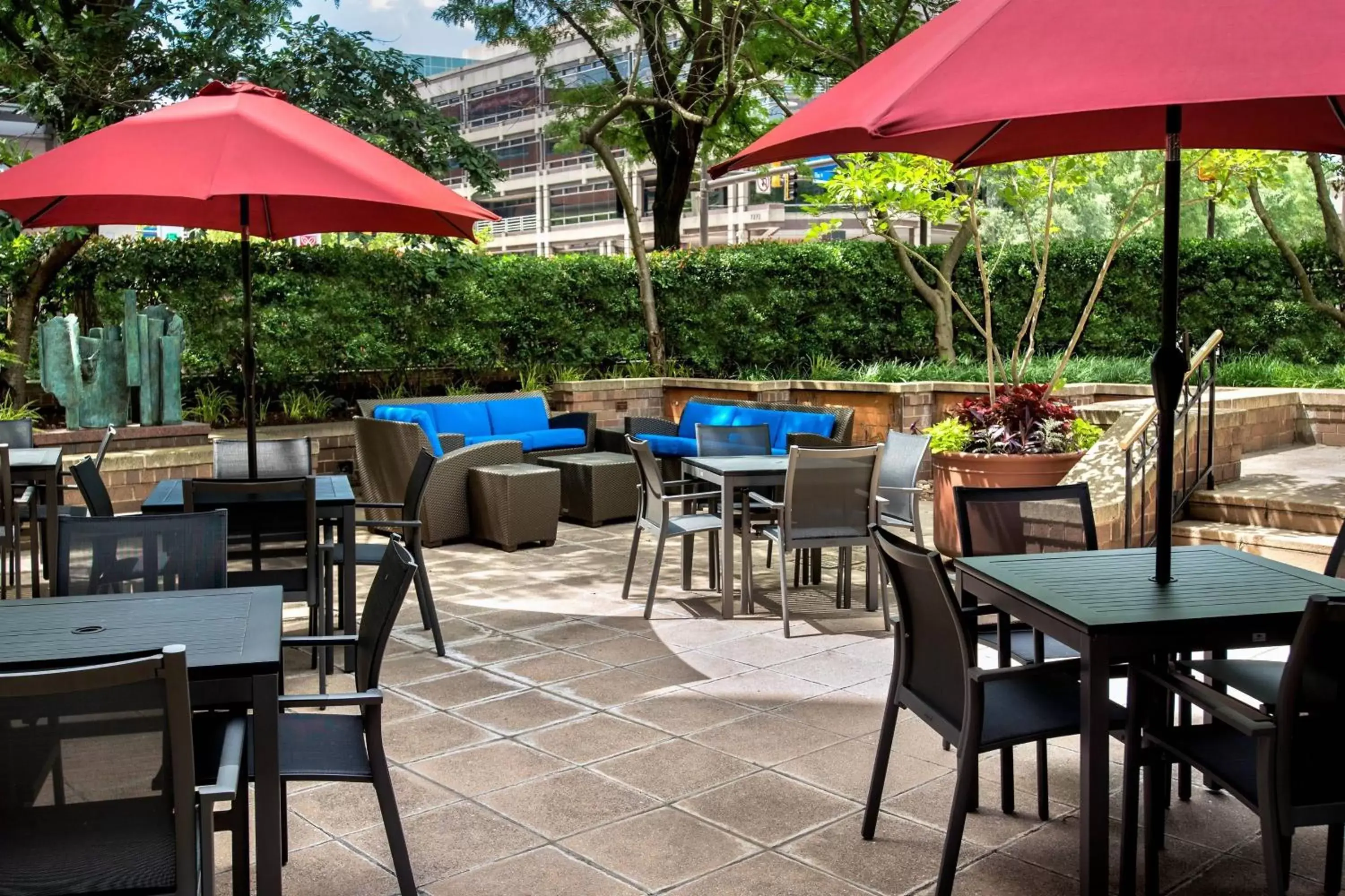 Property building, Restaurant/Places to Eat in Residence Inn Bethesda Downtown