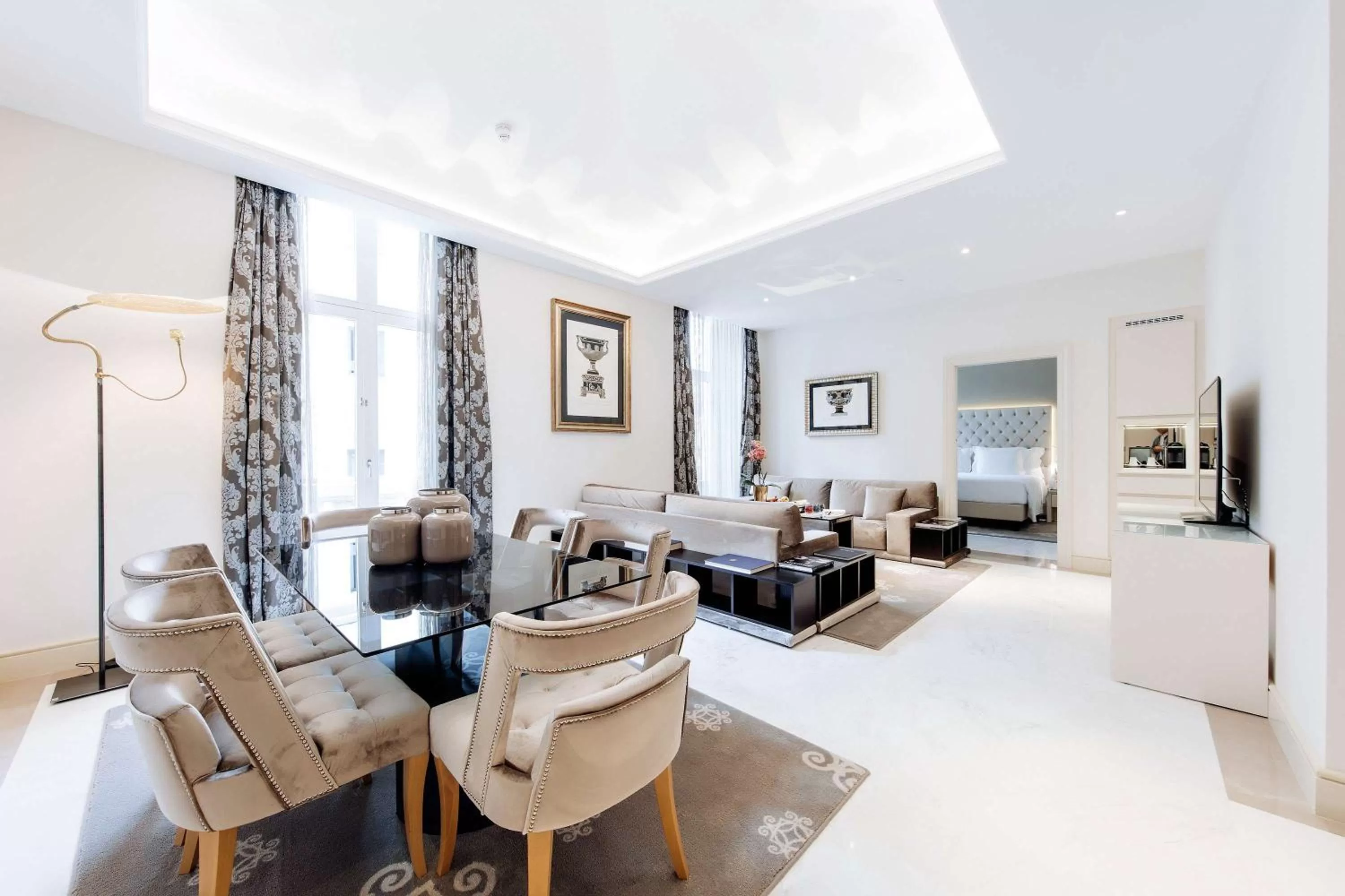 Living room in Aleph Rome Hotel, Curio Collection By Hilton