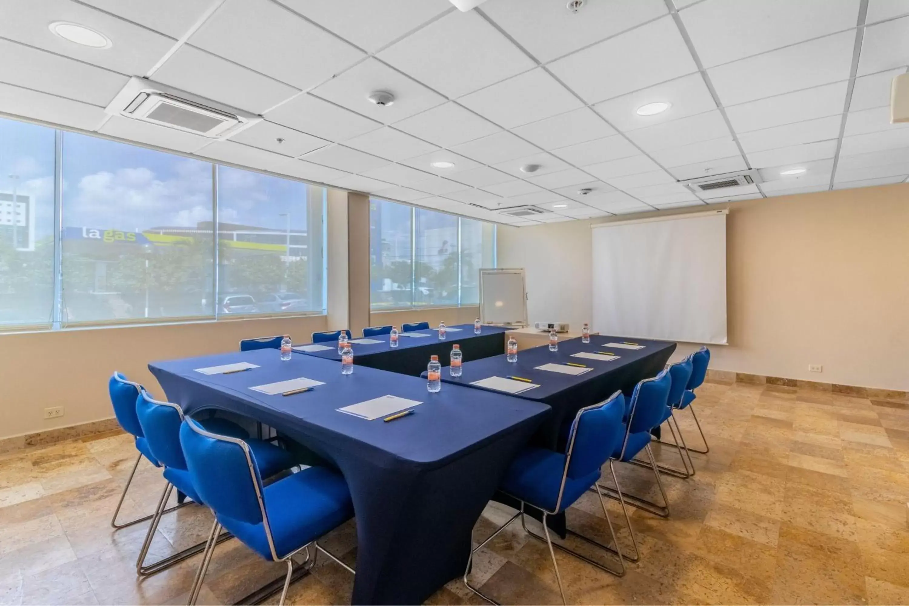 Meeting/conference room in City Express by Marriott Cancun