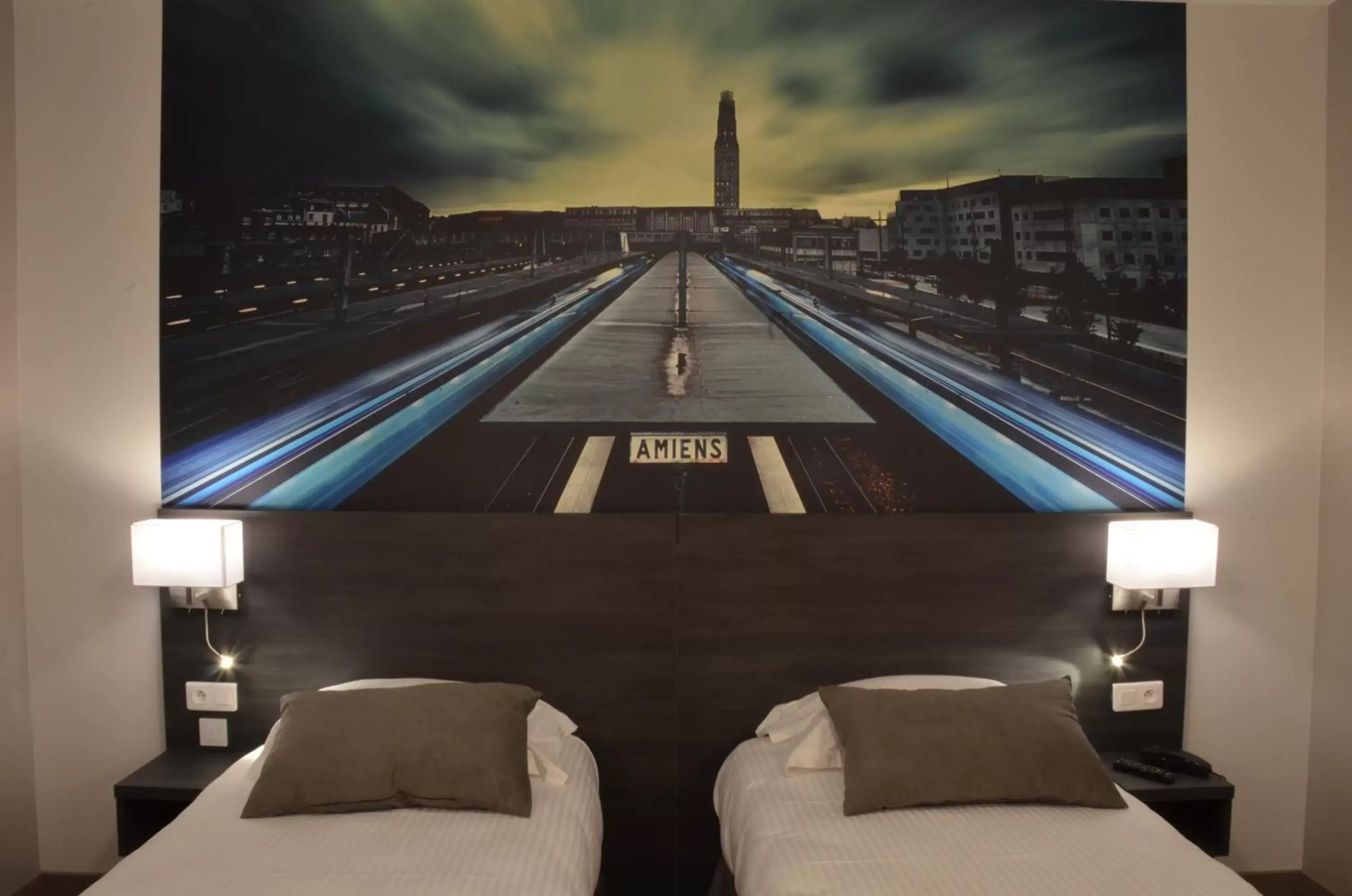 Bedroom, Bed in Logis hôtel - La Chambre D'Amiens