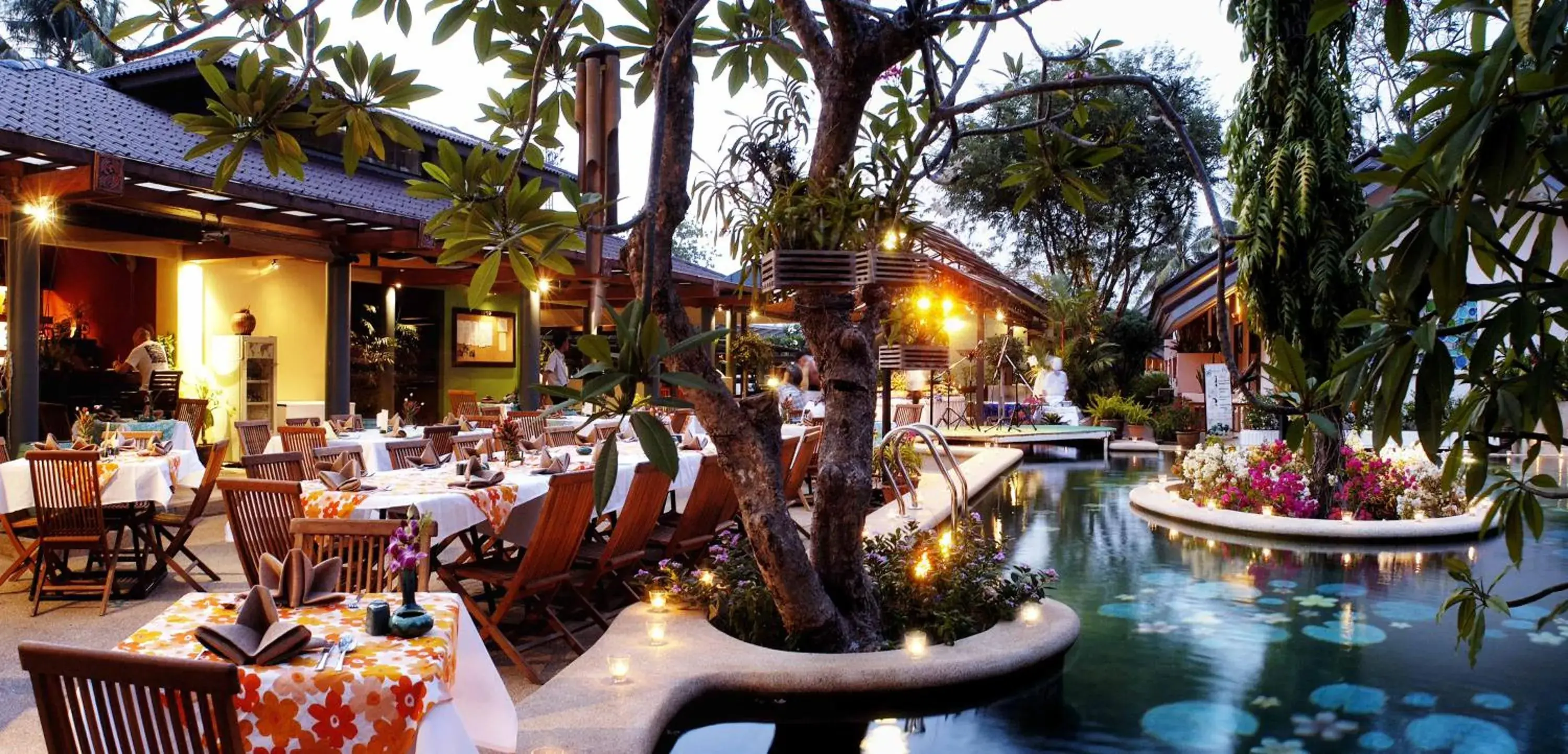 Restaurant/places to eat in Karona Resort & Spa - SHA Extra Plus Restaurant/places to eat in Karona Resort & Spa - SHA Extra Plus