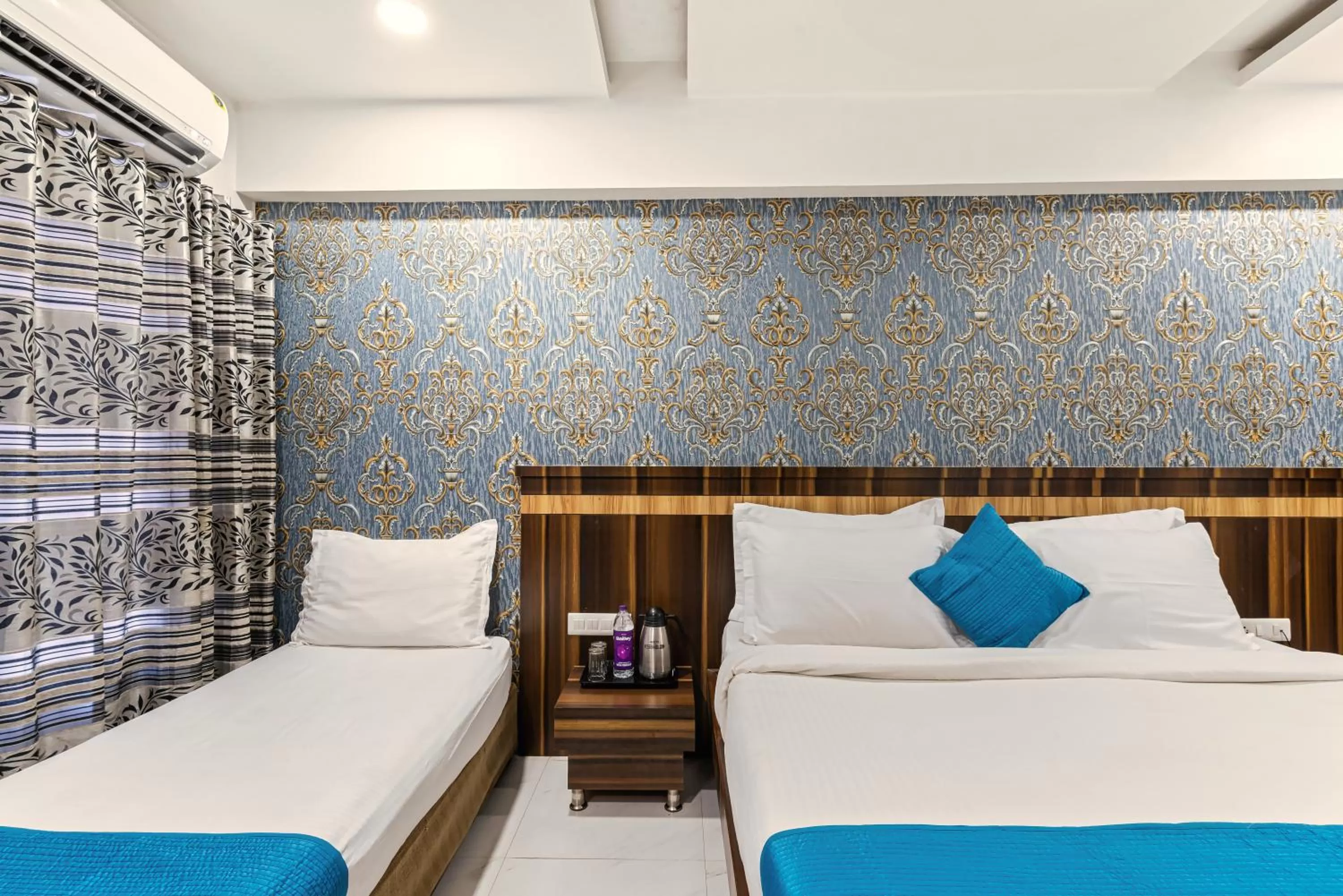 Bed in Mayur Retreat & Spa