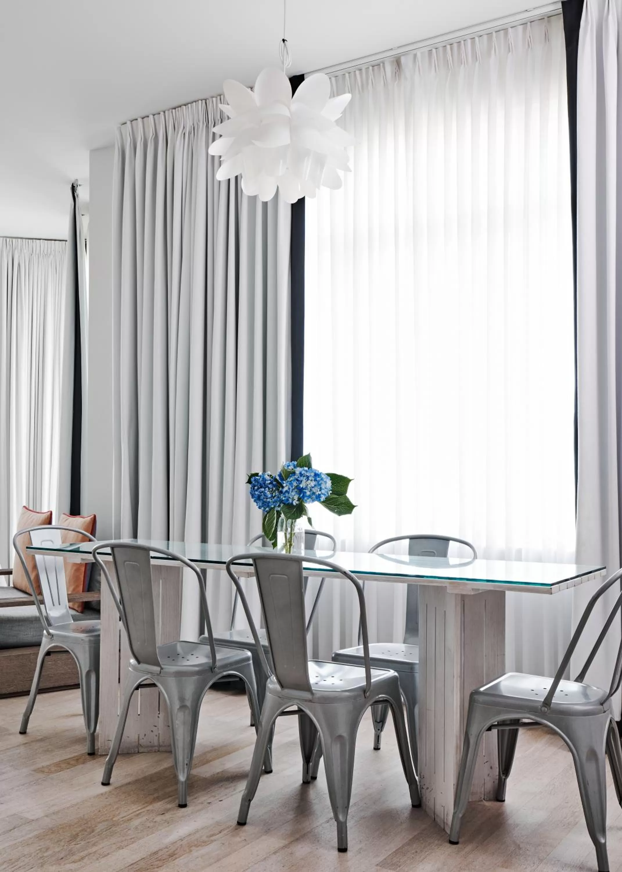 Dining area in Bungalow Hotel