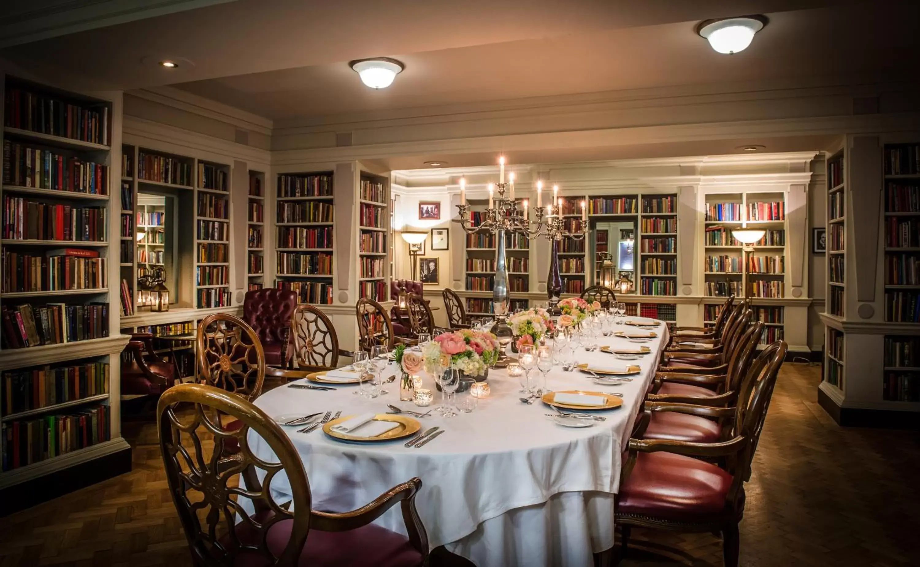 Dining area, Library in The Bloomsbury Hotel