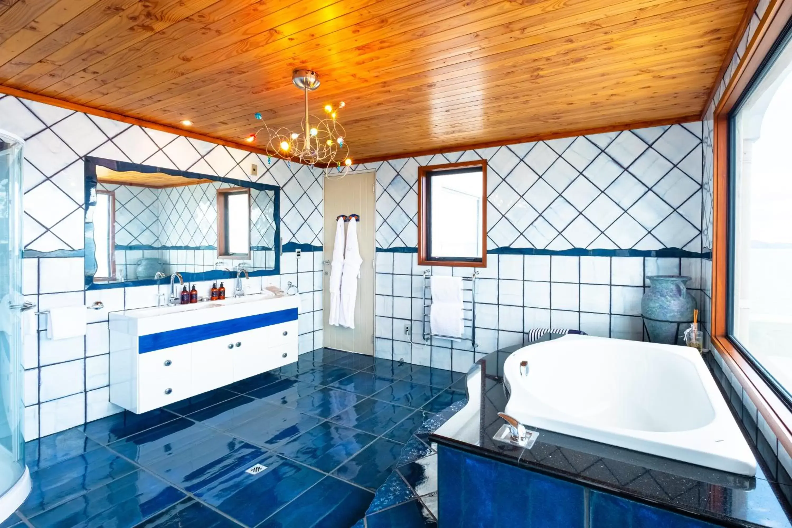 Bathroom in On The Point - Lake Rotorua