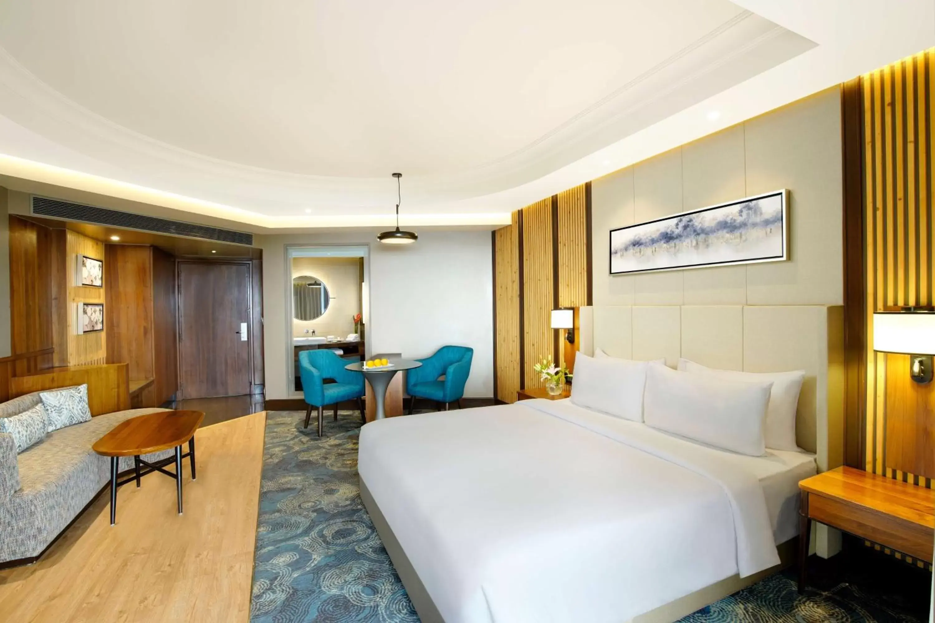 Bedroom in Radisson Blu Resort Dharamshala Bedroom in Radisson Blu Resort Dharamshala