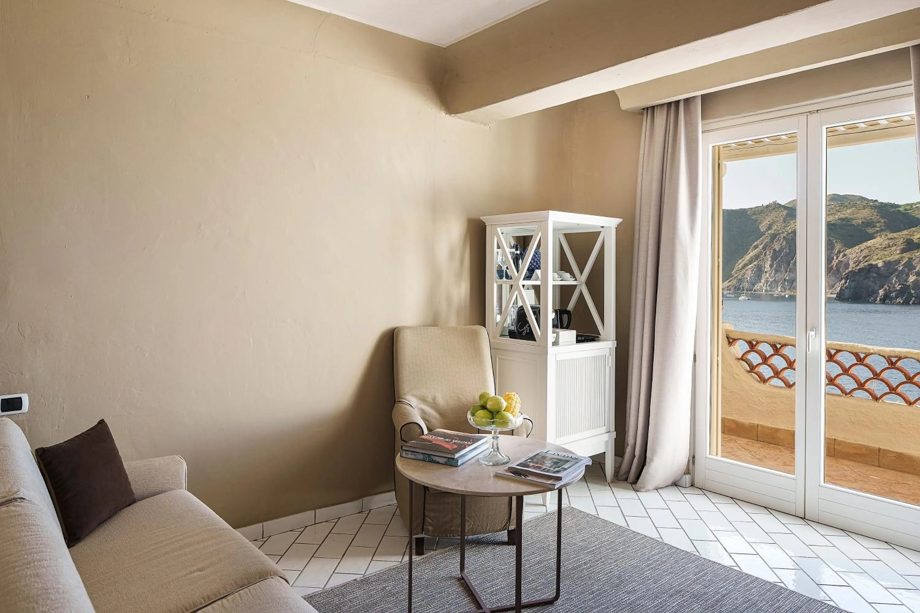 Seating area in Therasia Resort Sea and SPA - The Leading Hotels of the World