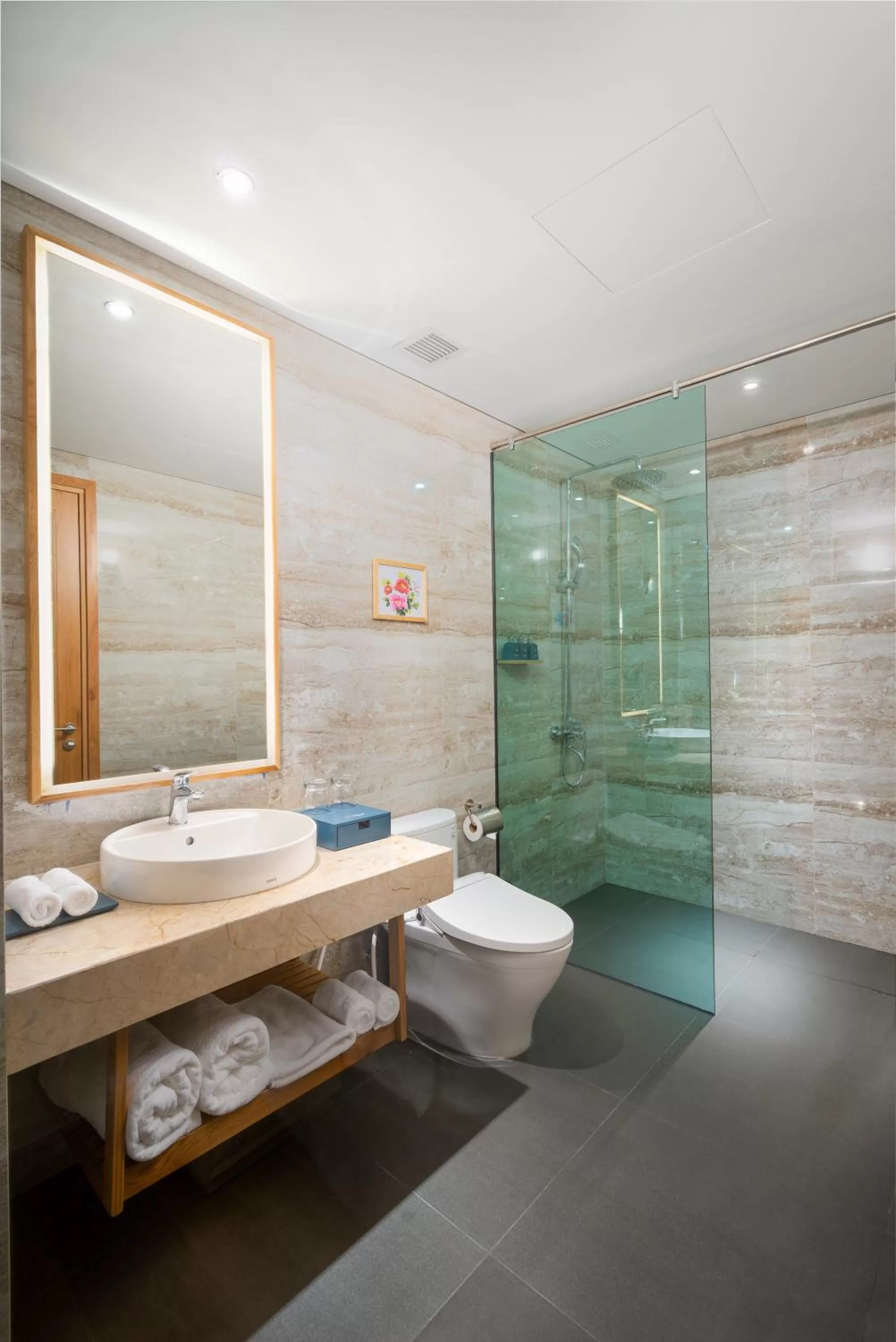 Shower in Sala Grand Tuy Hoa Hotel