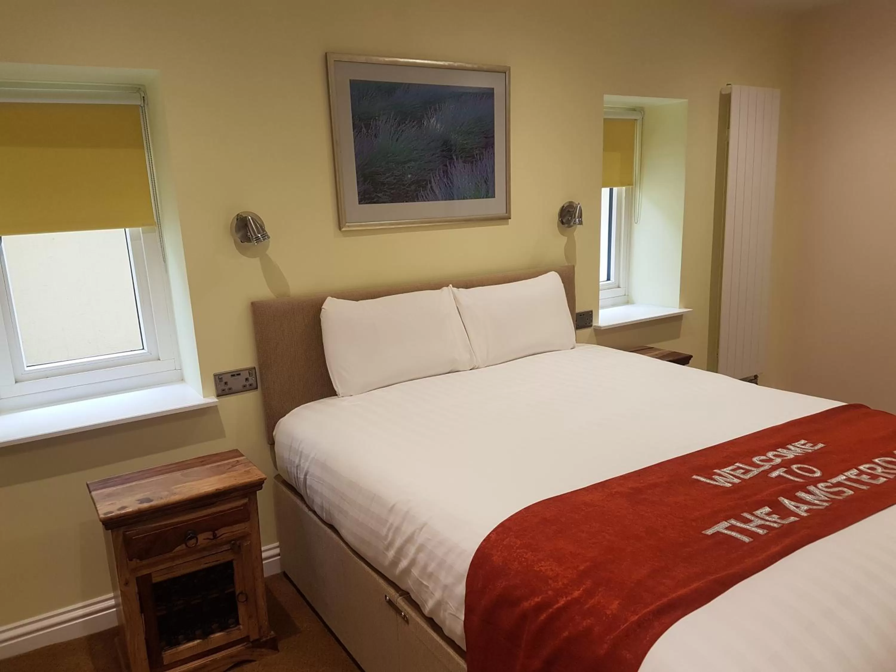 Bed in Amsterdam Hotel Brighton Seafront