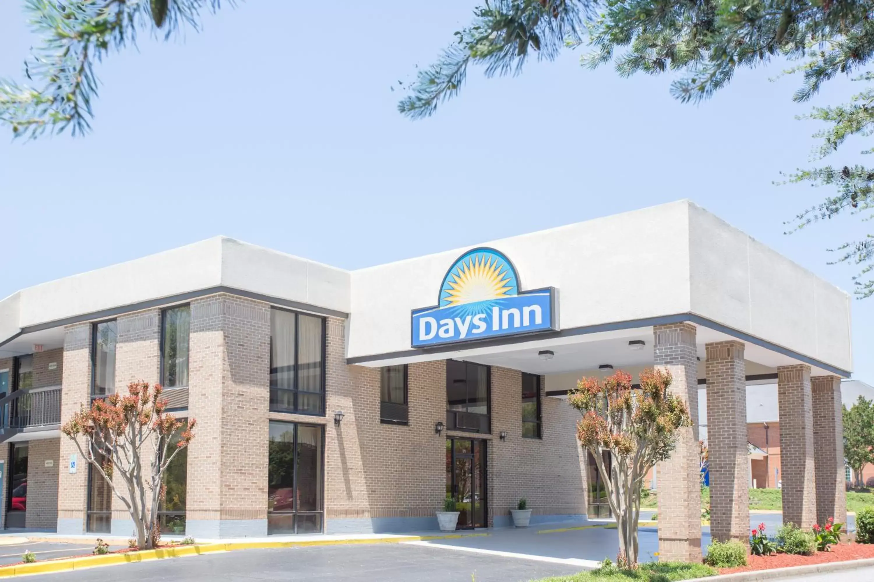 Property building, Facade/Entrance in Days Inn by Wyndham Easley West Of Greenville/Clemson Area