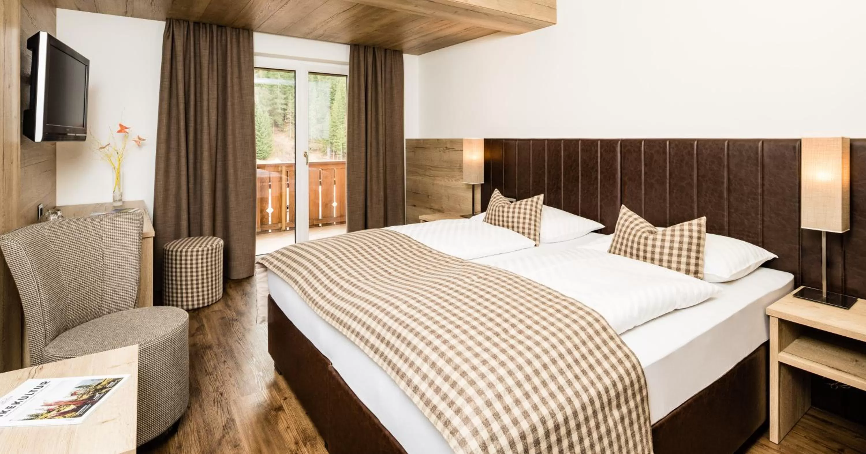 Bedroom, Bed in Linder Cycling Hotel