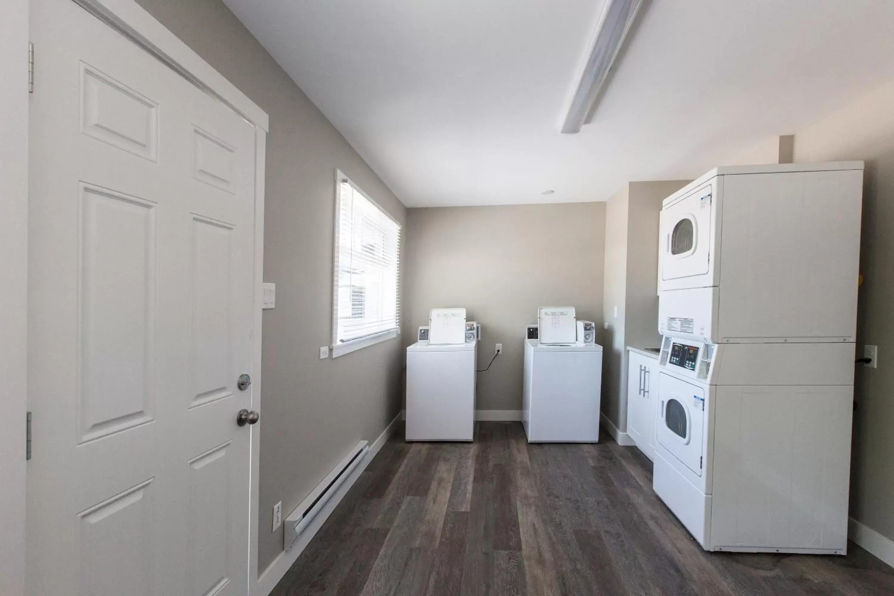 Communal lounge/ TV room, Kitchen/Kitchenette in Grandview Motel