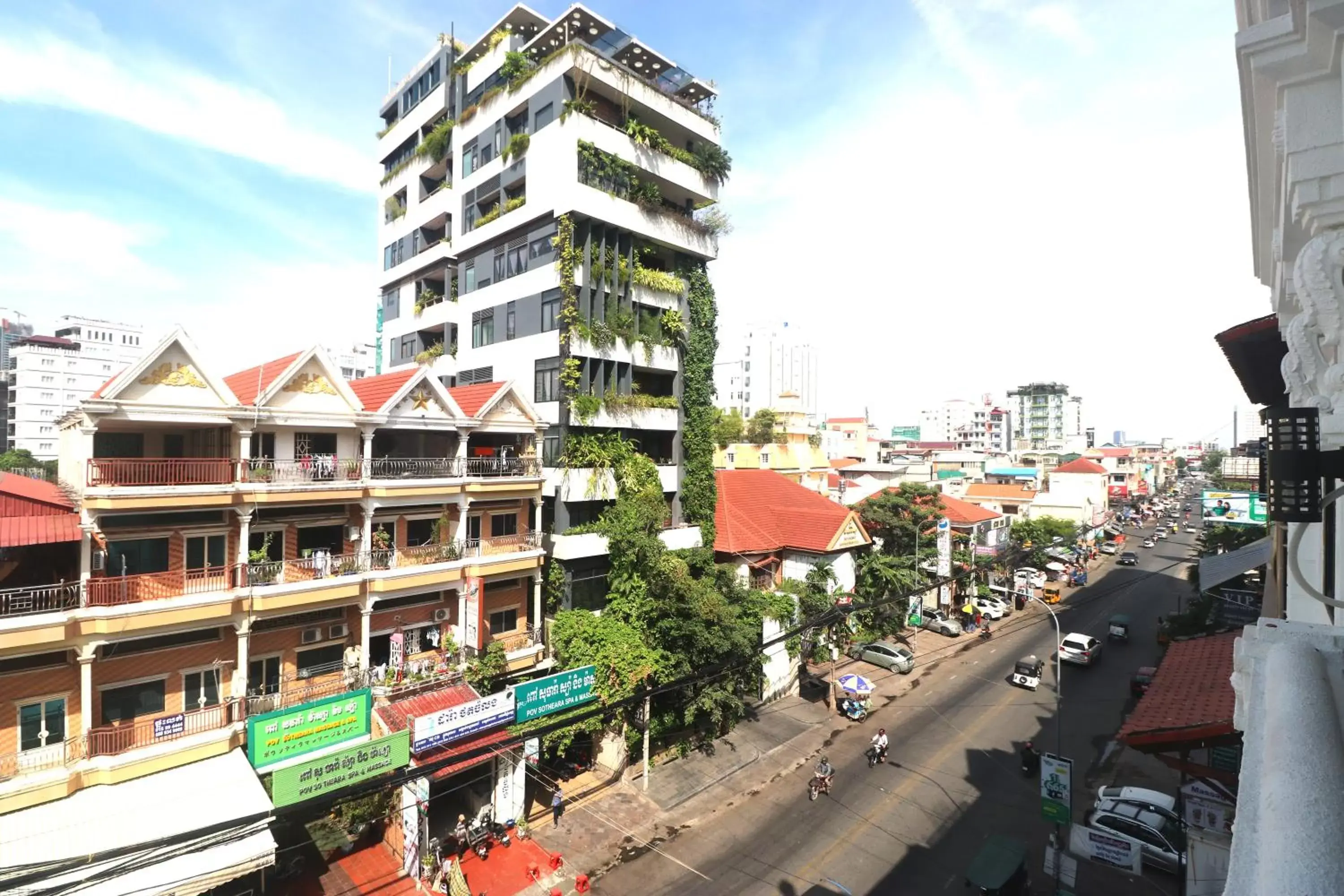 Balcony/Terrace in Grand Elevation Hotel