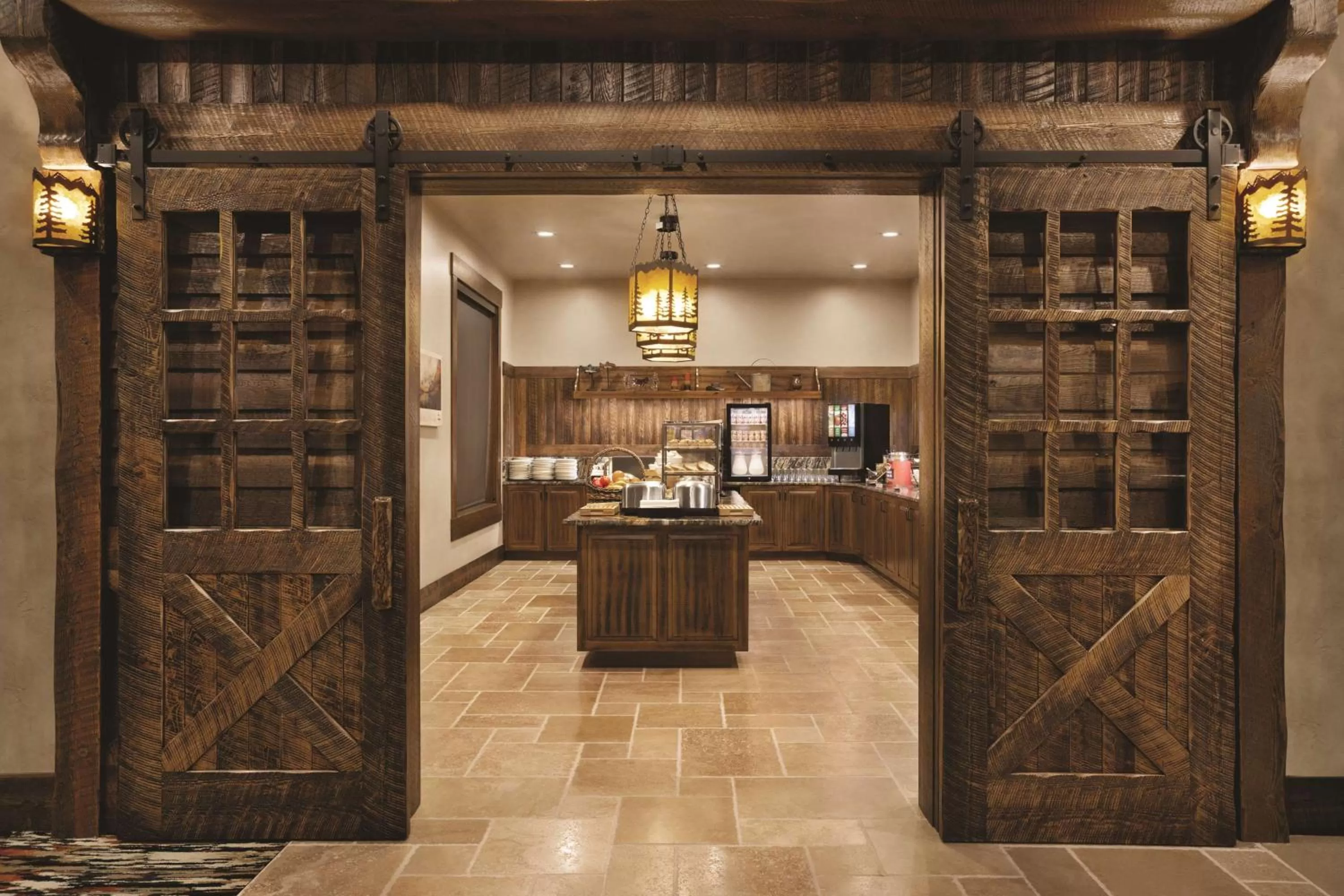 Restaurant/places to eat in Glacier International Lodge