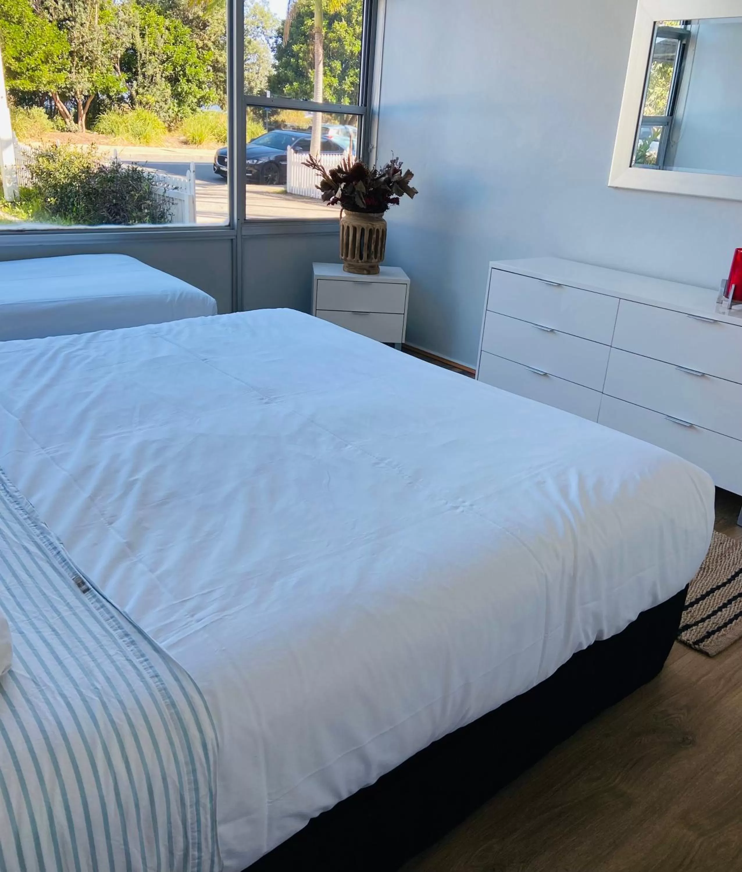 Bed in Ettalong Beach motel