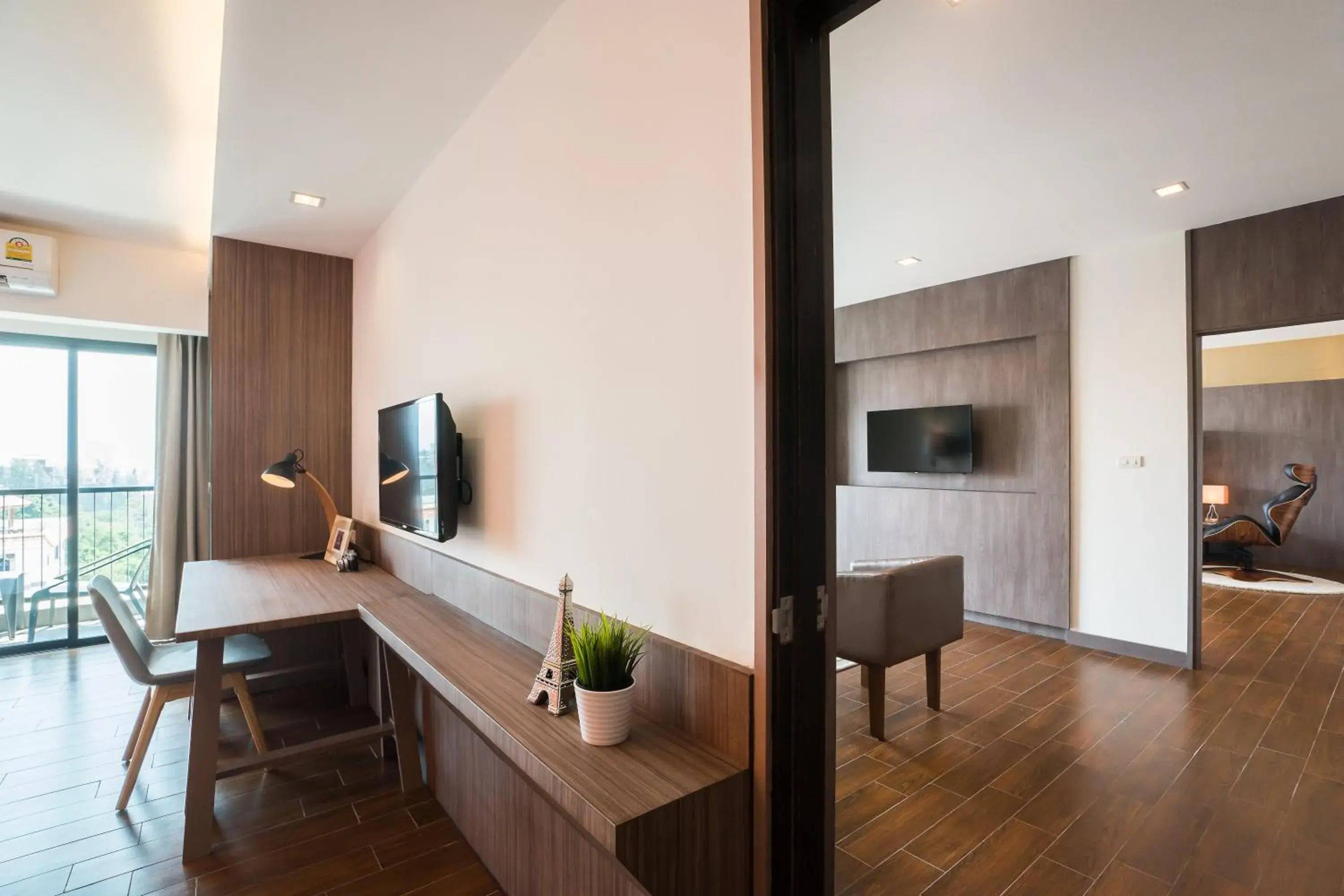 Living room, TV/Entertainment Center in J Inspired Hotel Pattaya (SHA Plus)