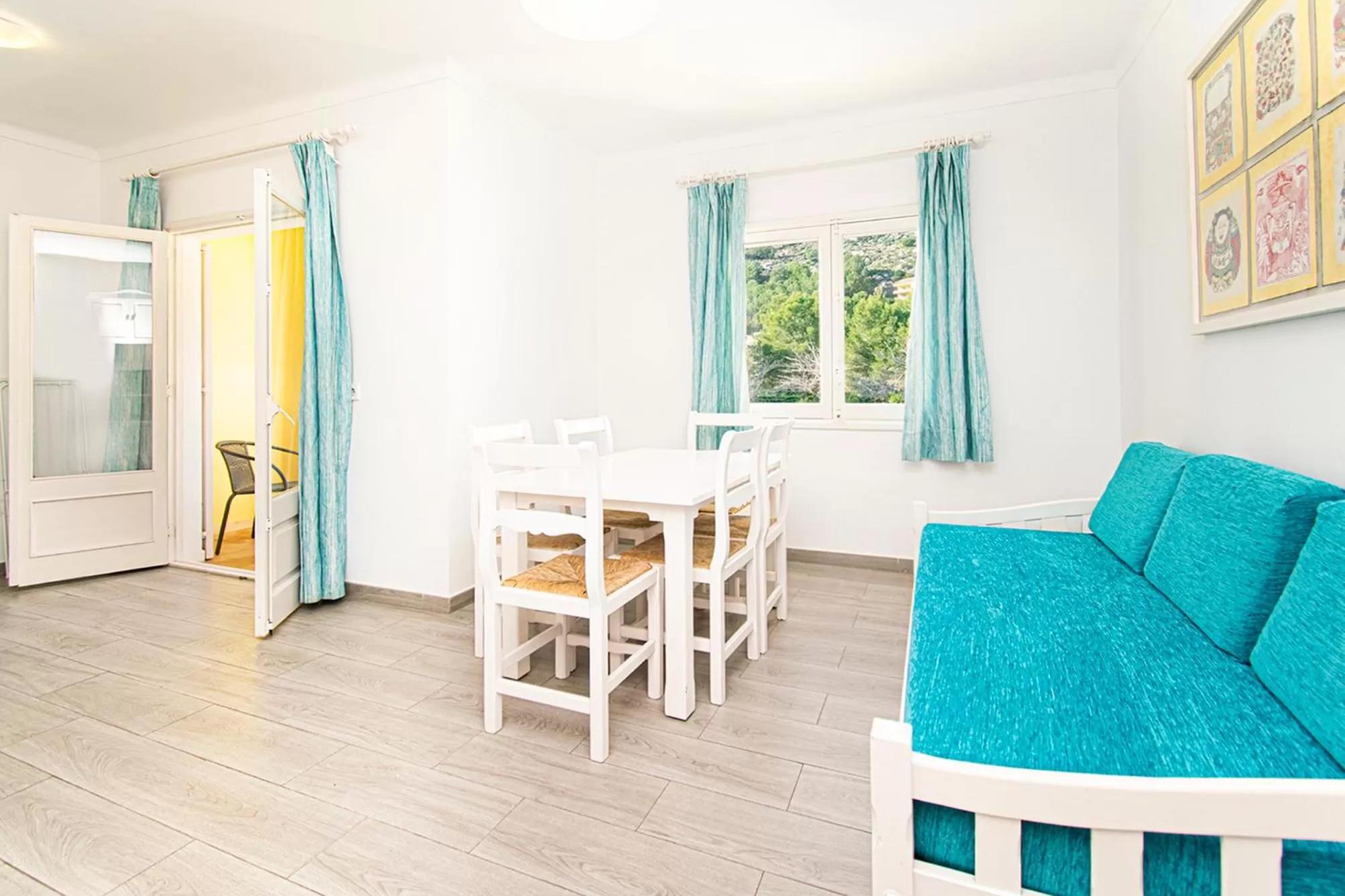 Seating area in Apartamentos Falcó