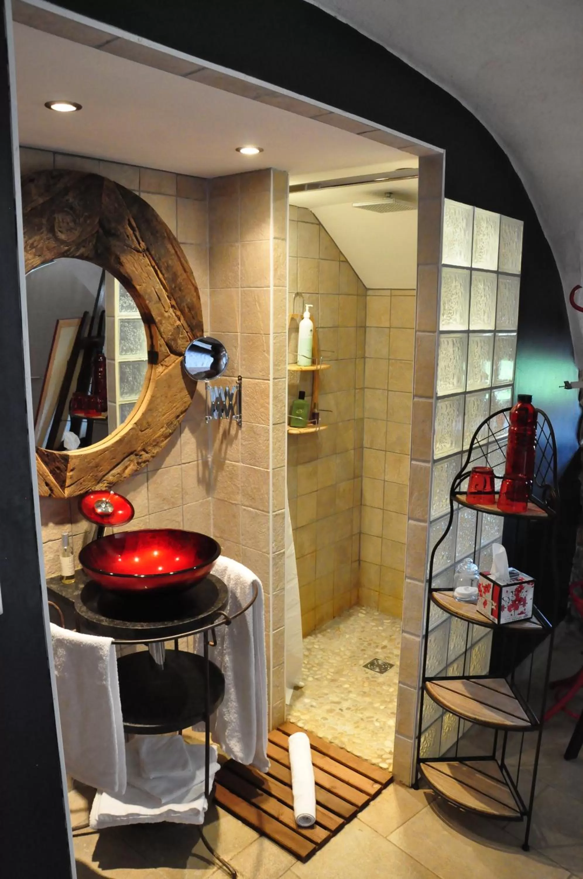 Bathroom in Le Clos du Cher en Beaujolais