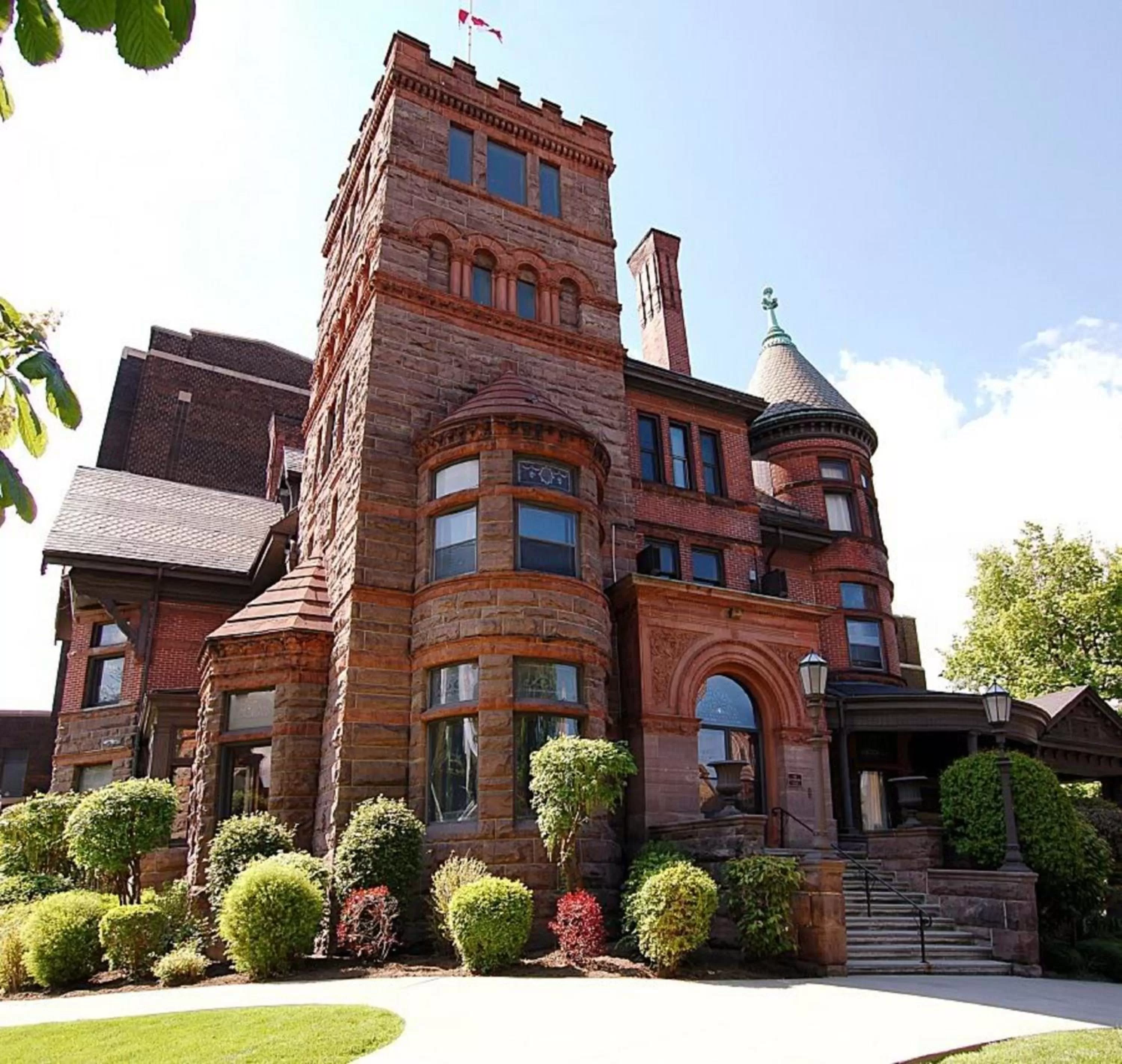 Area and facilities in Staybridge Suites Hamilton - Downtown by IHG