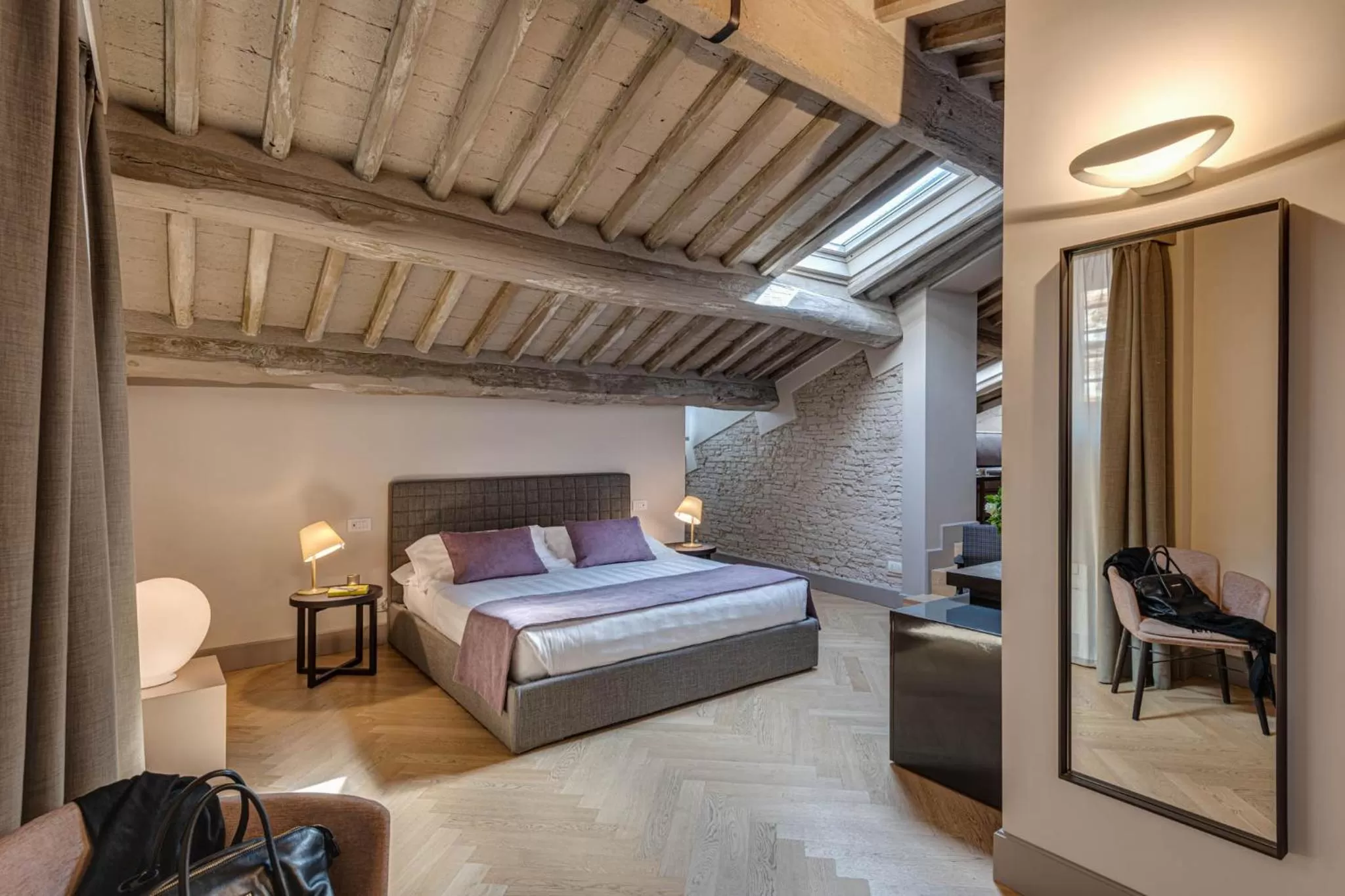 Photo of the whole room, Bed in Palazzo Dipinto