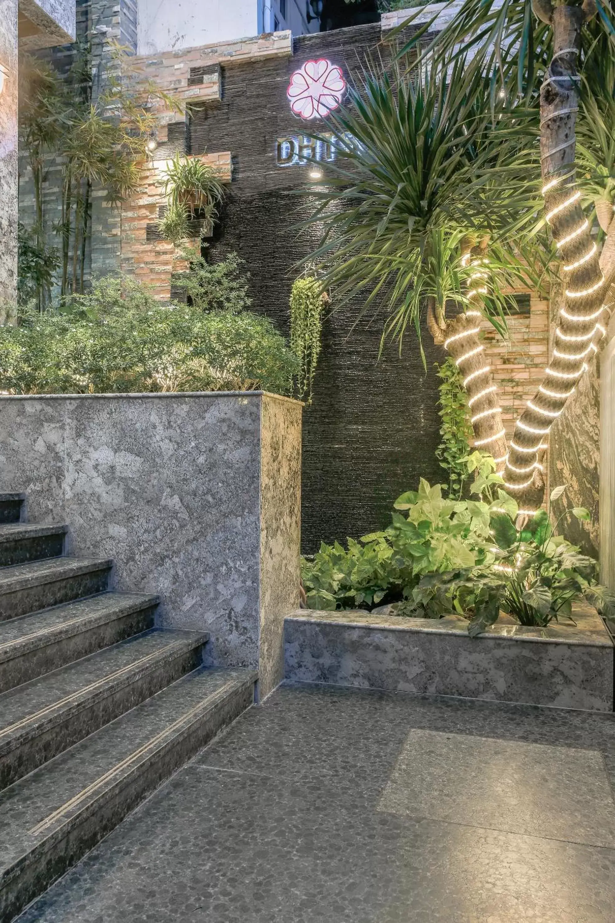 Property building in DHTS Business Hotel & Apartment Property building in DHTS Business Hotel & Apartment