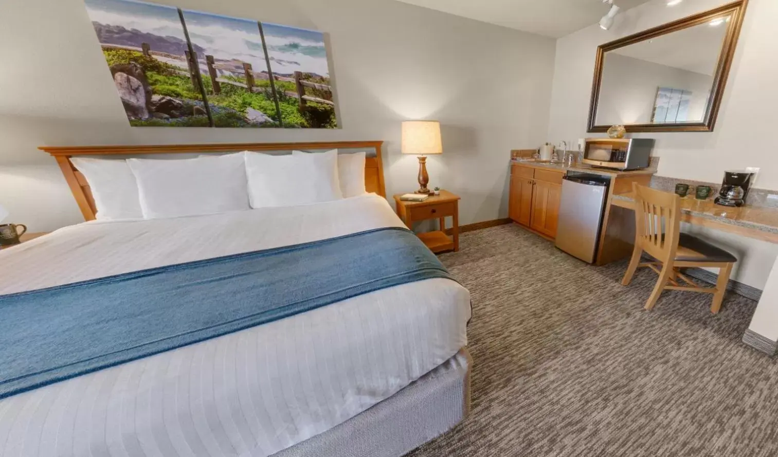 King Room with Spa Bath in Overleaf Lodge King Room with Spa Bath in Overleaf Lodge