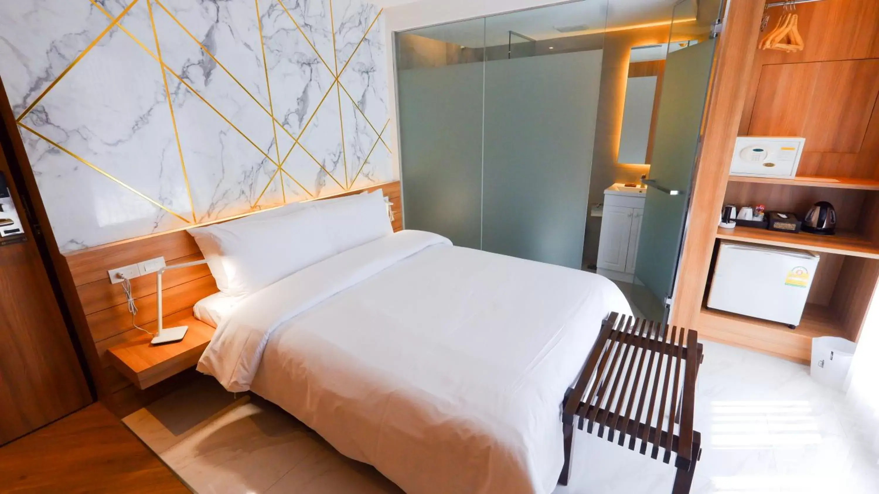 Bedroom, Bed in Pinnacle Dream Bedroom, Bed in Pinnacle Dream