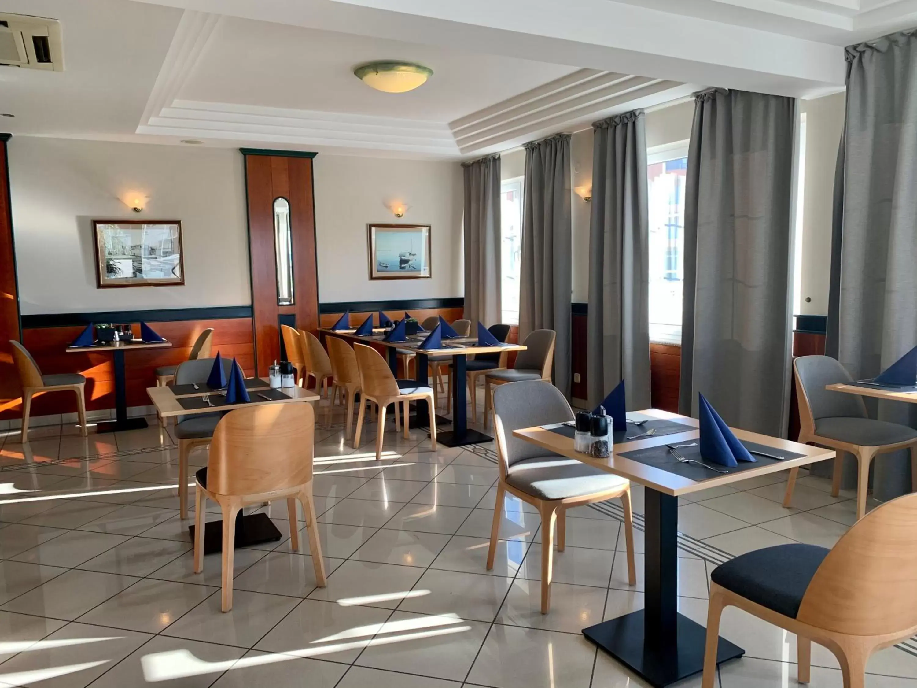 Restaurant/Places to Eat in Hotel Mediteran